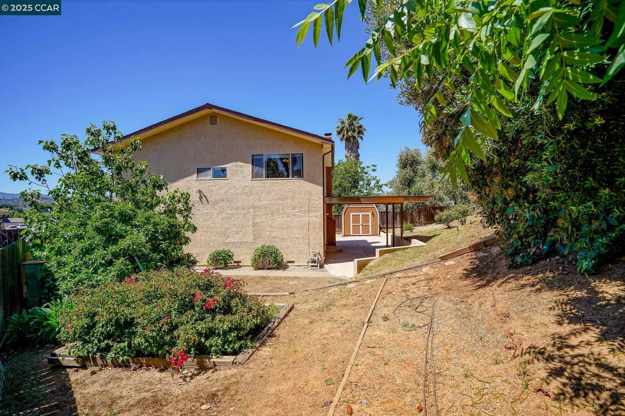 Detail Gallery Image 23 of 32 For 89 Cormorant Court, Martinez,  CA 94553 - 3 Beds | 2/1 Baths