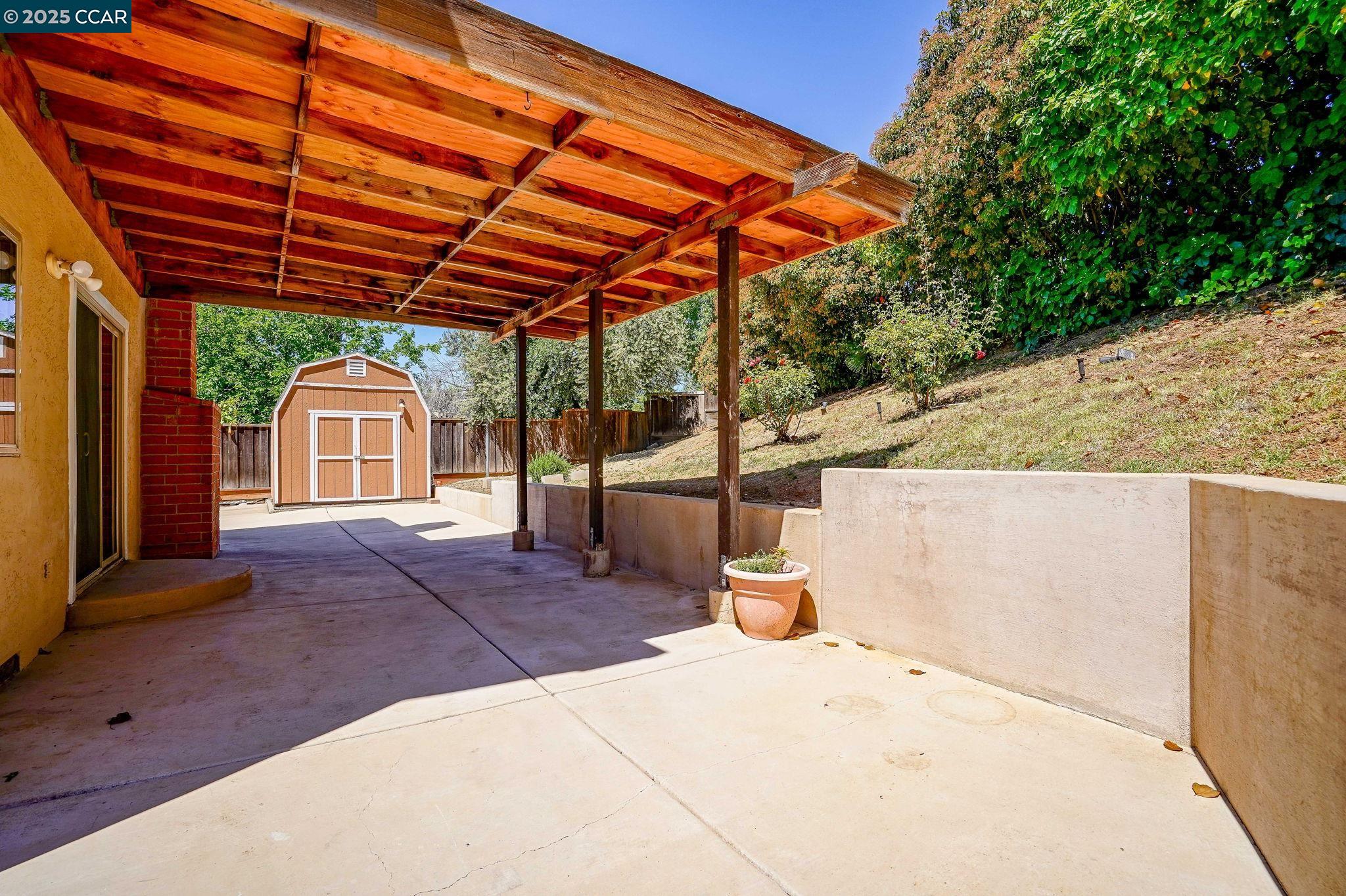 Detail Gallery Image 26 of 32 For 89 Cormorant Court, Martinez,  CA 94553 - 3 Beds | 2/1 Baths