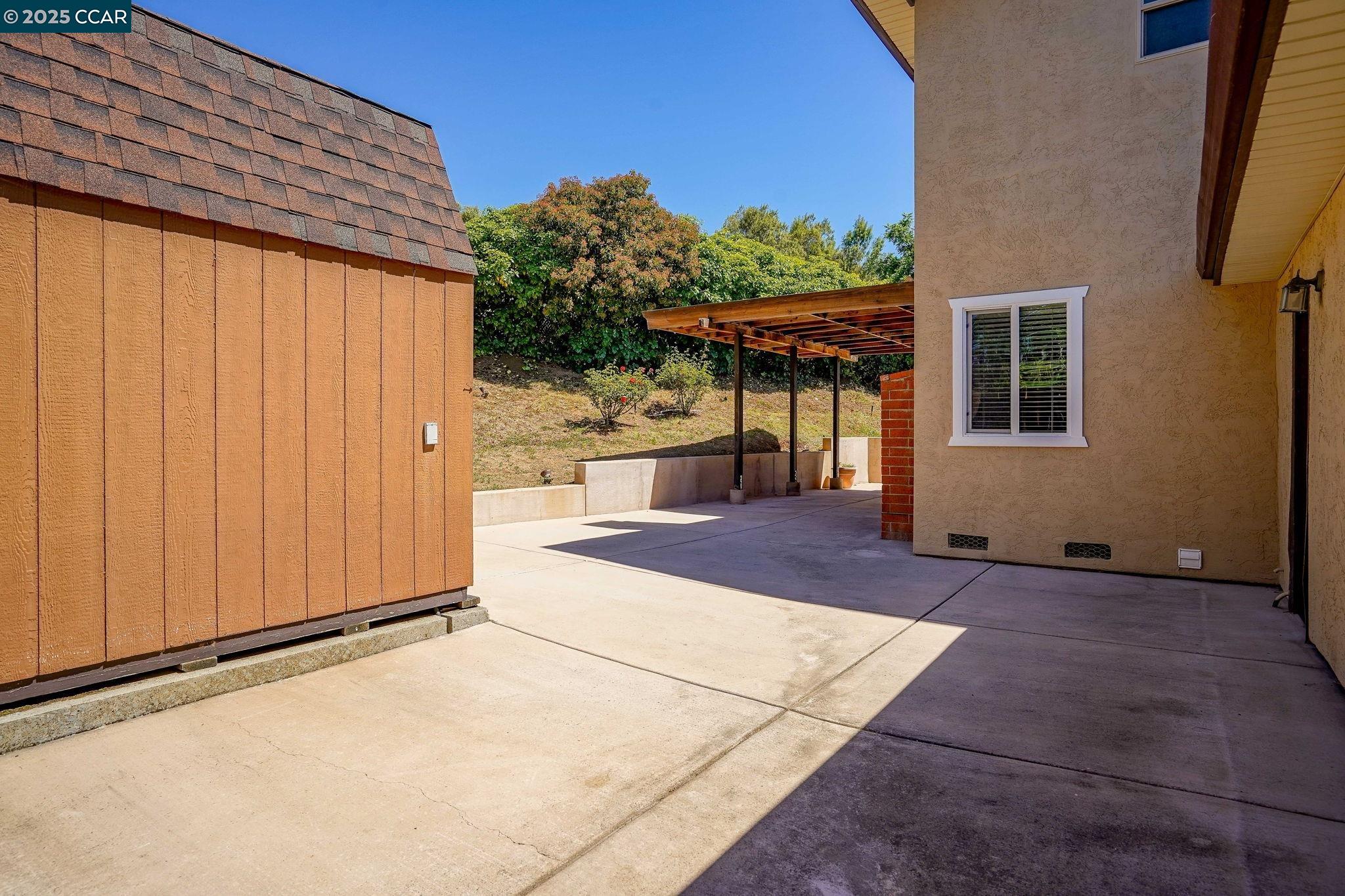 Detail Gallery Image 30 of 32 For 89 Cormorant Court, Martinez,  CA 94553 - 3 Beds | 2/1 Baths