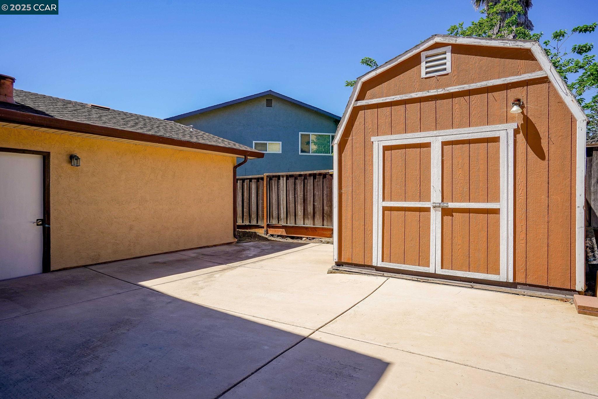 Detail Gallery Image 31 of 32 For 89 Cormorant Court, Martinez,  CA 94553 - 3 Beds | 2/1 Baths