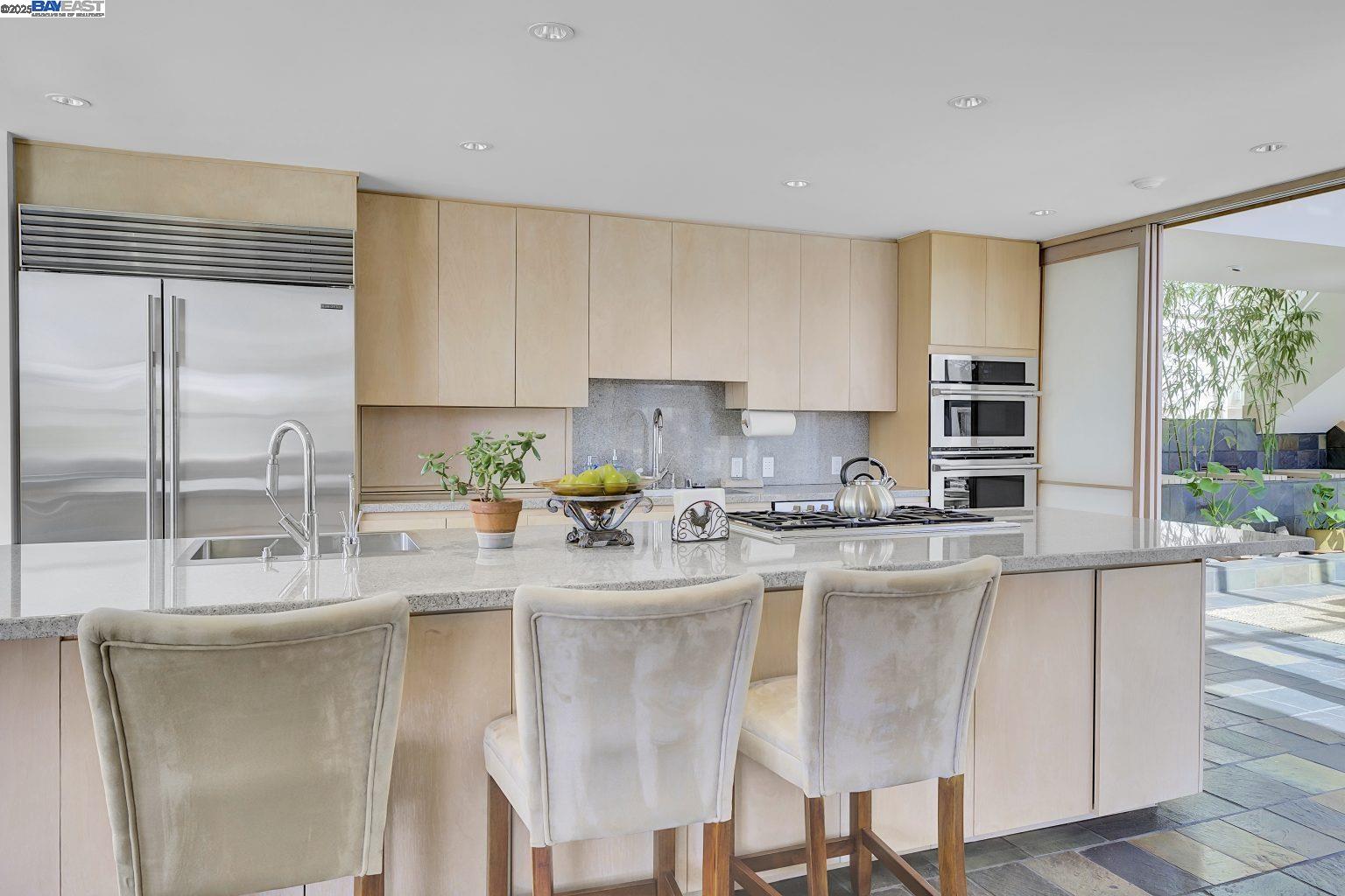 Detail Gallery Image 14 of 46 For 319 Tappan Ter, Orinda,  CA 94563 - 5 Beds | 4/1 Baths