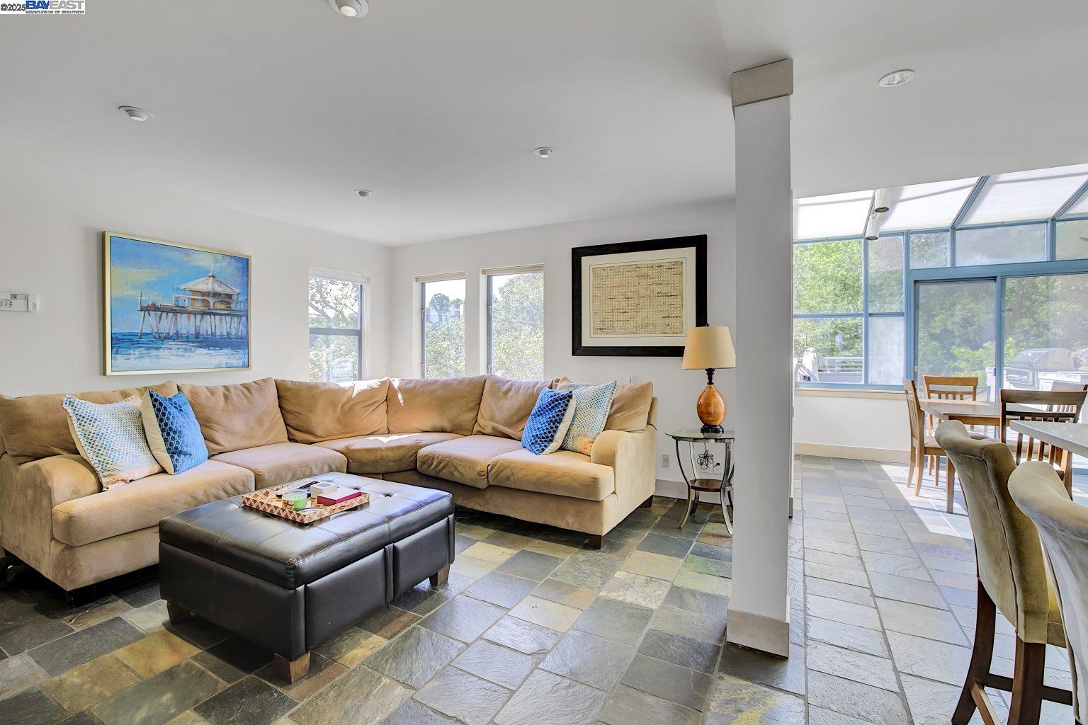 Detail Gallery Image 19 of 46 For 319 Tappan Ter, Orinda,  CA 94563 - 5 Beds | 4/1 Baths