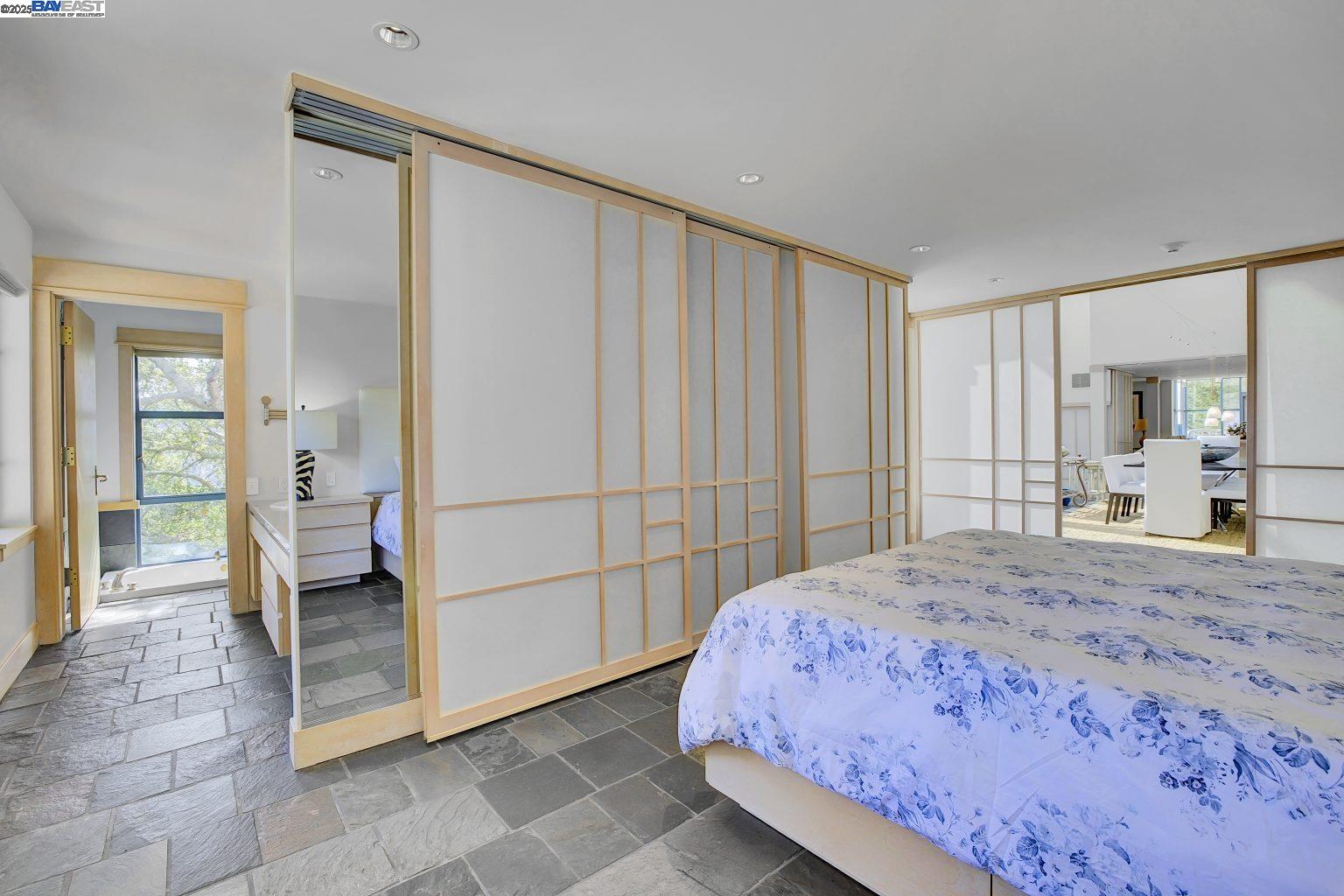 Detail Gallery Image 21 of 46 For 319 Tappan Ter, Orinda,  CA 94563 - 5 Beds | 4/1 Baths