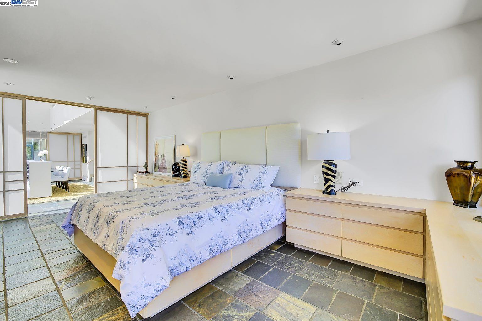 Detail Gallery Image 22 of 46 For 319 Tappan Ter, Orinda,  CA 94563 - 5 Beds | 4/1 Baths