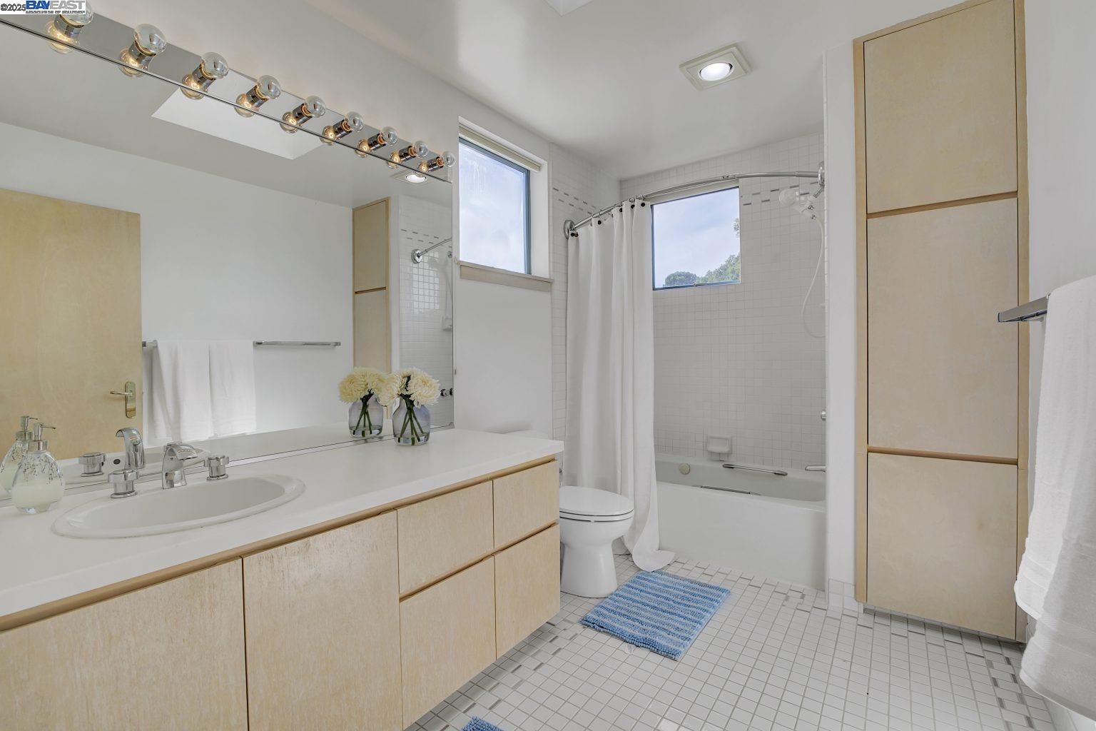 Detail Gallery Image 26 of 46 For 319 Tappan Ter, Orinda,  CA 94563 - 5 Beds | 4/1 Baths