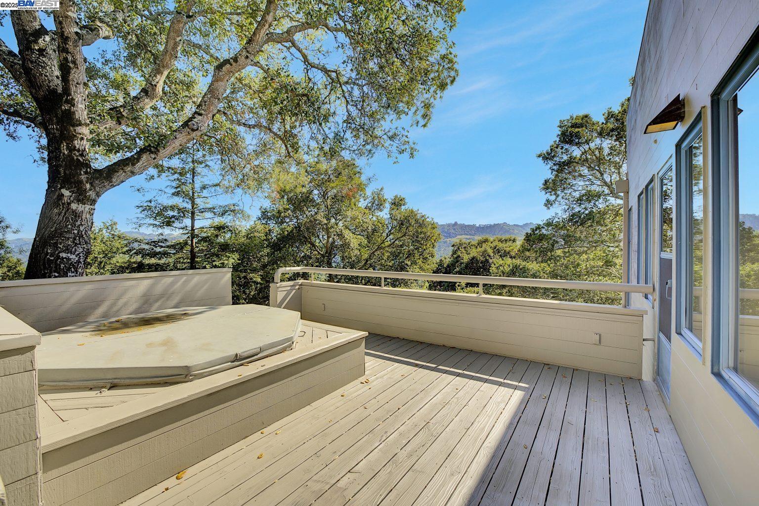Detail Gallery Image 39 of 46 For 319 Tappan Ter, Orinda,  CA 94563 - 5 Beds | 4/1 Baths