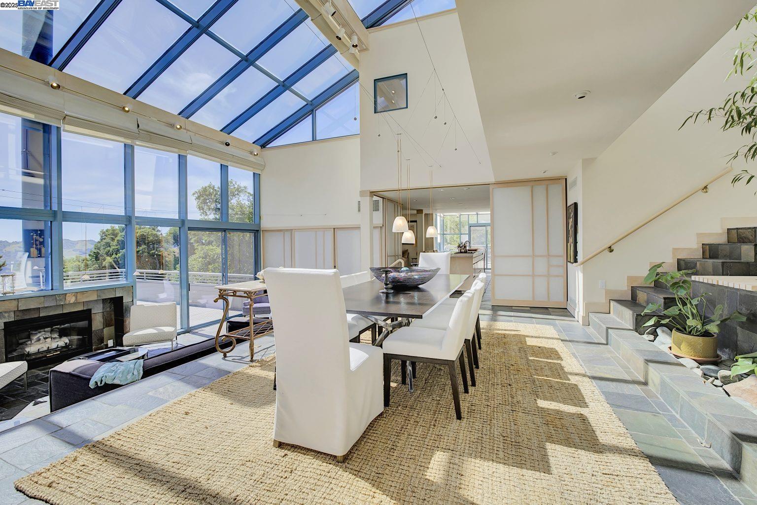 Detail Gallery Image 9 of 46 For 319 Tappan Ter, Orinda,  CA 94563 - 5 Beds | 4/1 Baths
