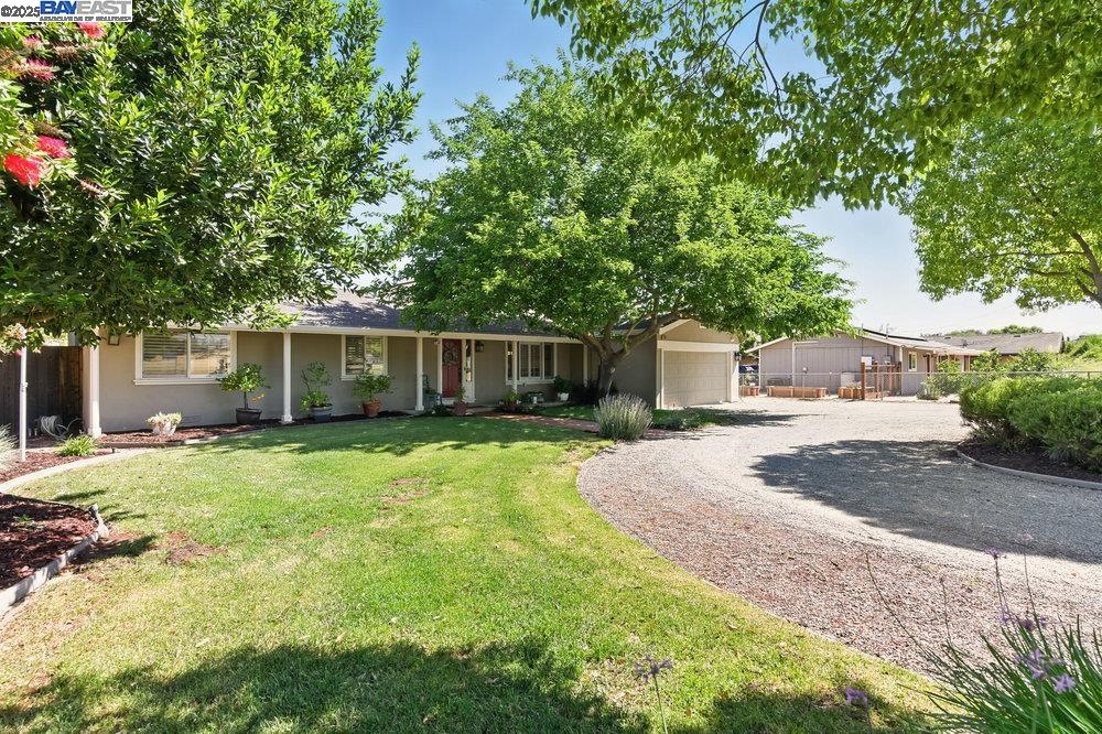 Detail Gallery Image 3 of 60 For 2680 Marina Ave., Livermore,  CA 94550 - 4 Beds | 3/1 Baths