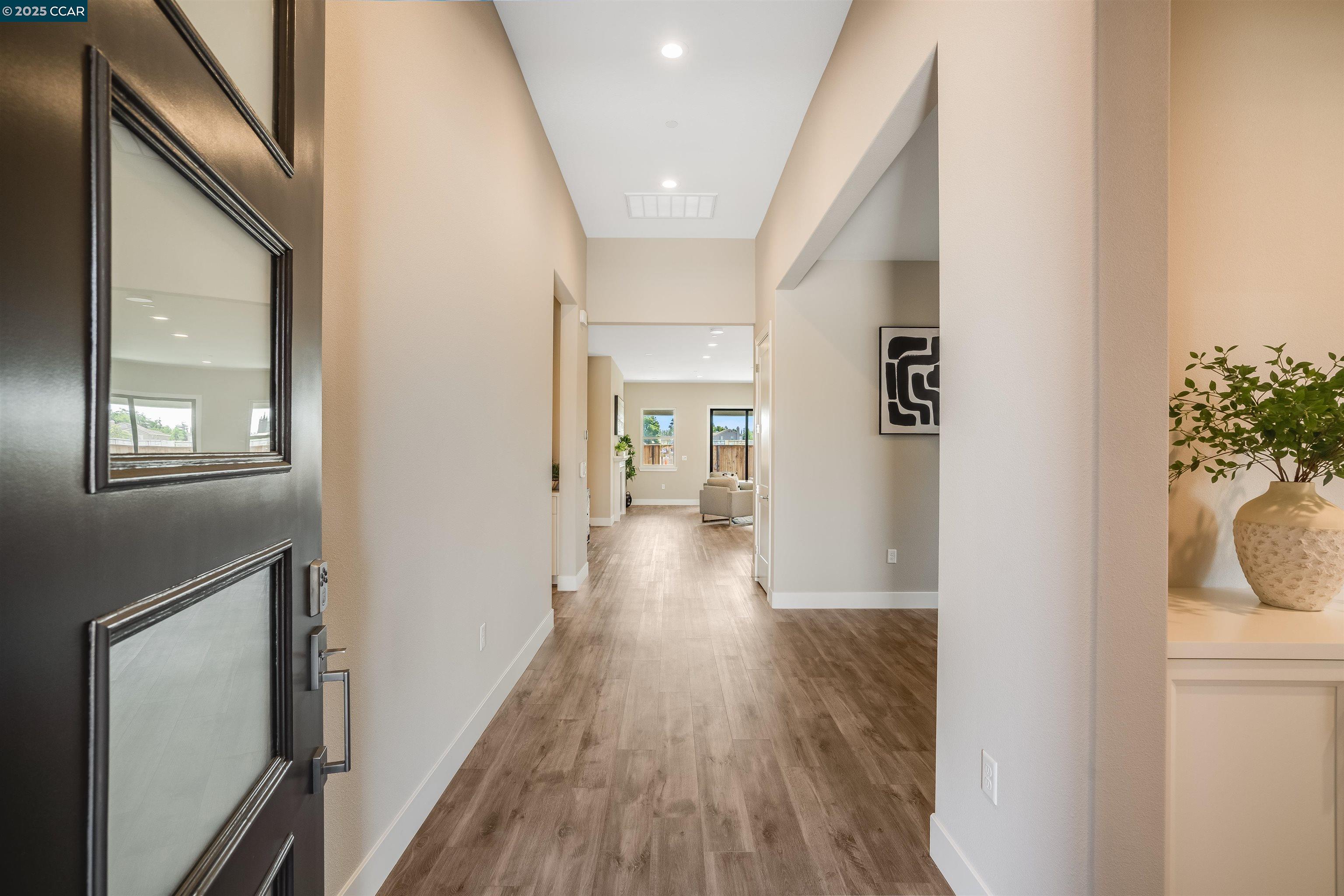 Detail Gallery Image 1 of 39 For 1567 Aloha Lane, Tracy,  CA 95377 - 3 Beds | 2/1 Baths