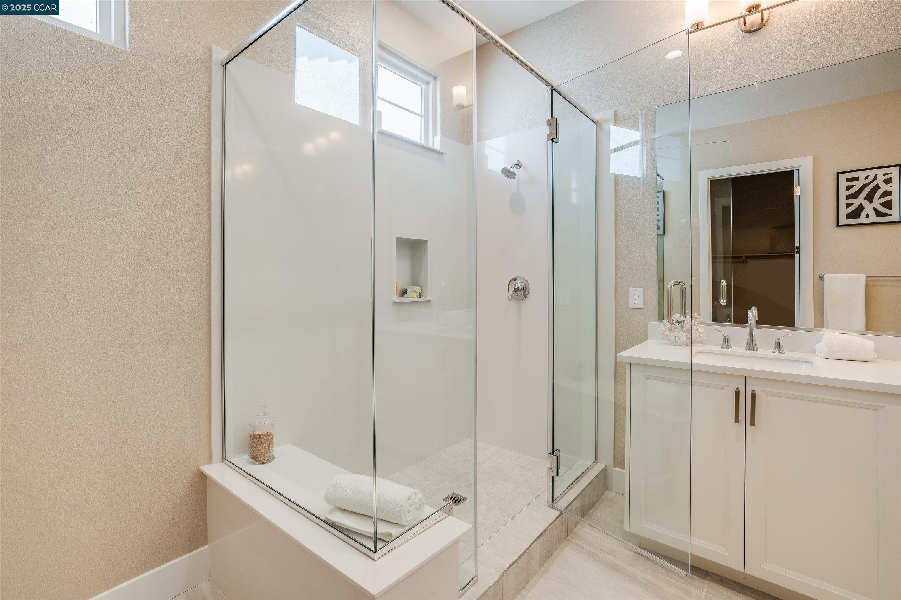 Detail Gallery Image 16 of 39 For 1567 Aloha Lane, Tracy,  CA 95377 - 3 Beds | 2/1 Baths