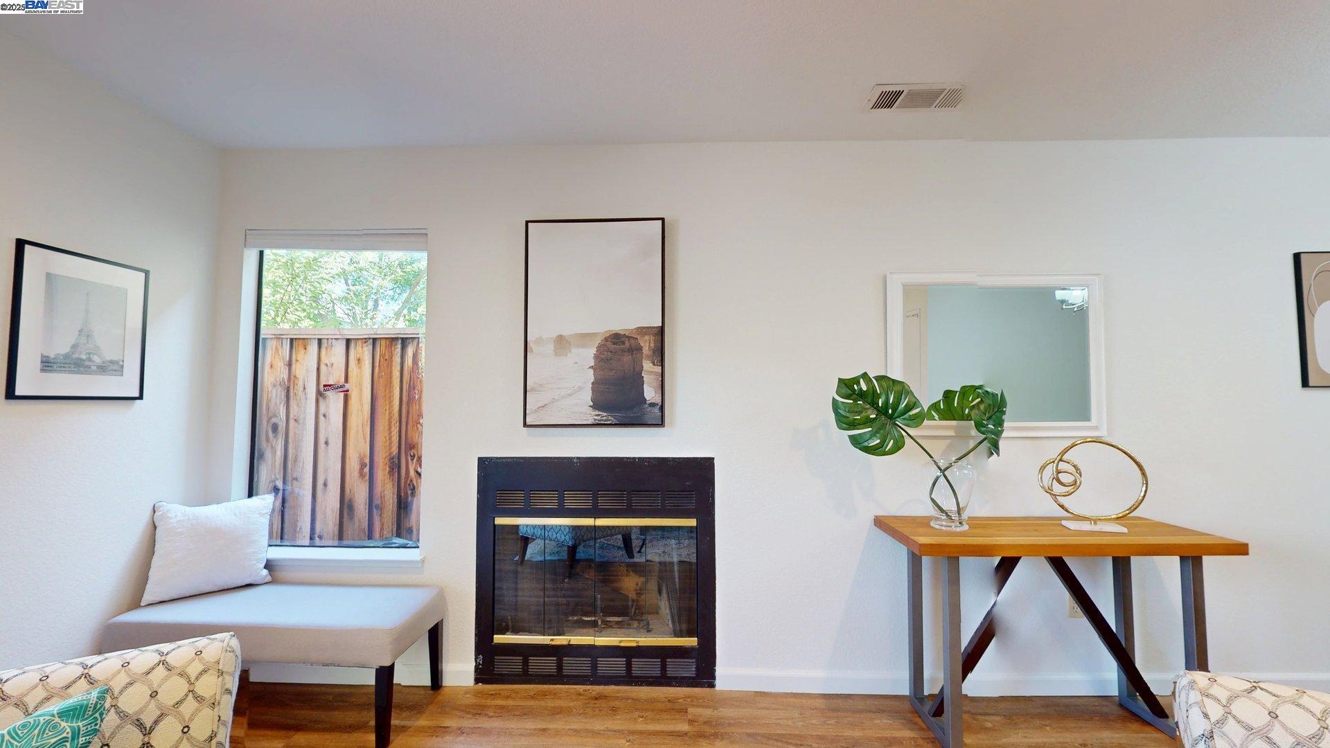 Detail Gallery Image 11 of 56 For 957 Huntington Cmn, Fremont,  CA 94536 - 2 Beds | 2/1 Baths