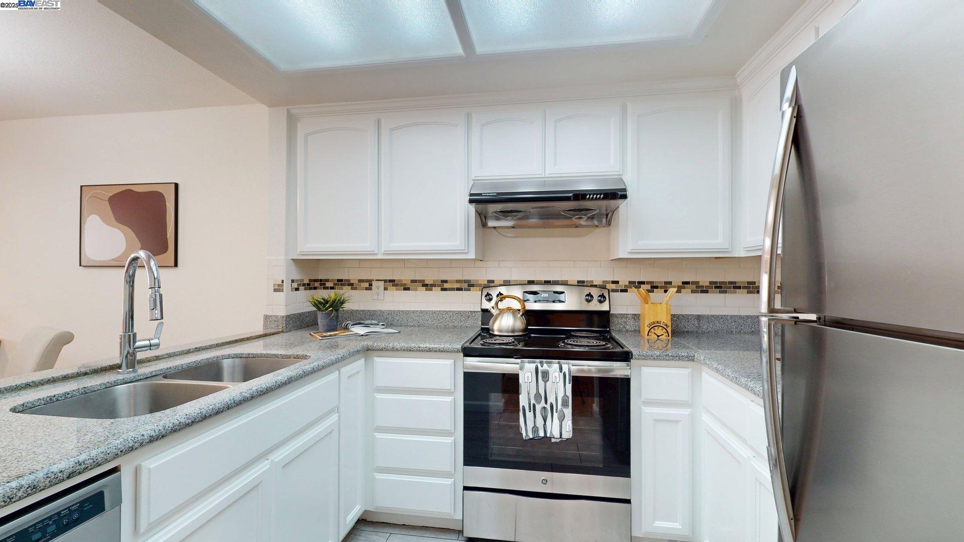 Detail Gallery Image 19 of 56 For 957 Huntington Cmn, Fremont,  CA 94536 - 2 Beds | 2/1 Baths
