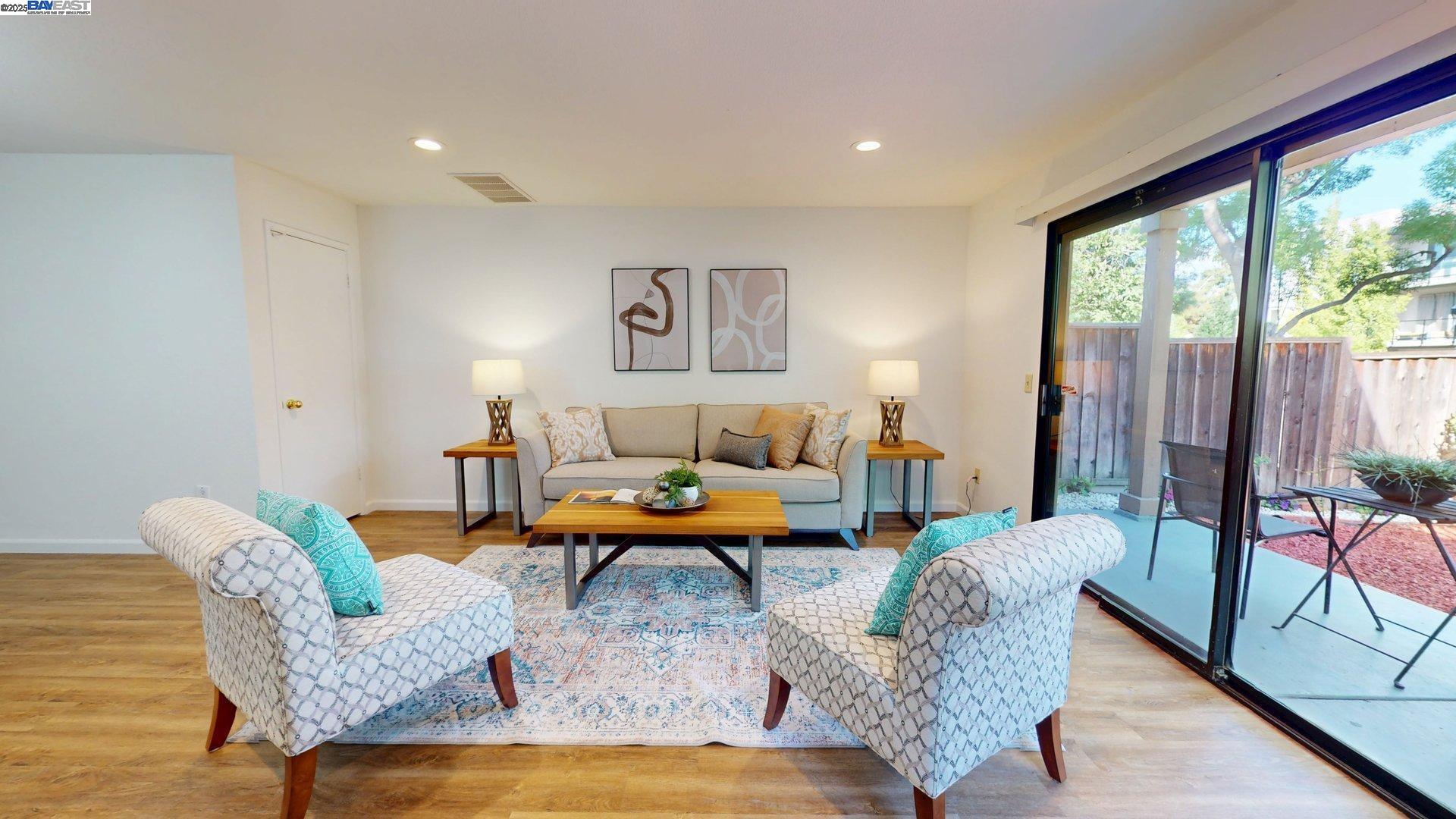 Detail Gallery Image 5 of 56 For 957 Huntington Cmn, Fremont,  CA 94536 - 2 Beds | 2/1 Baths