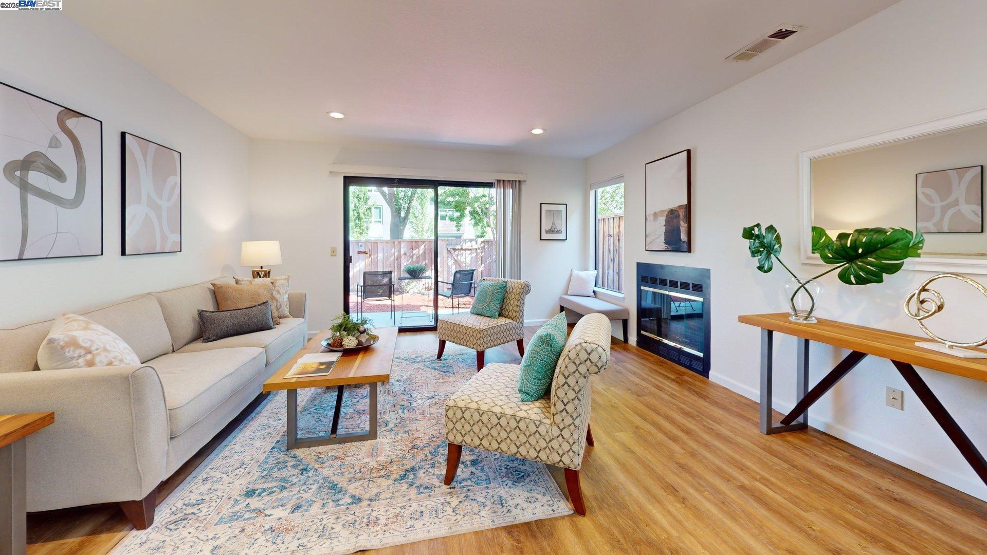 Detail Gallery Image 7 of 56 For 957 Huntington Cmn, Fremont,  CA 94536 - 2 Beds | 2/1 Baths