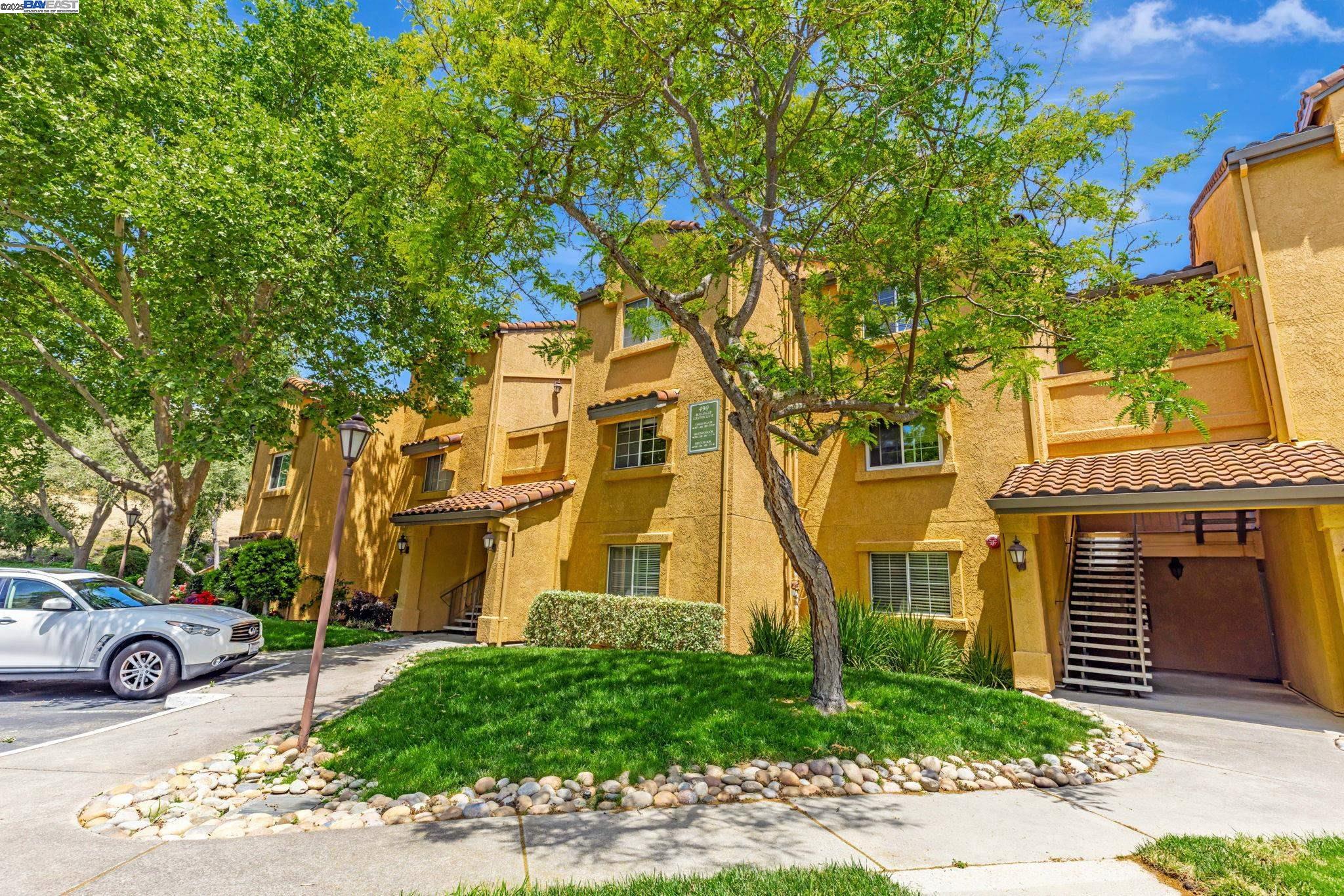 Detail Gallery Image 2 of 32 For 490 Bollinger Canyon Ln #367,  San Ramon,  CA 94582 - 1 Beds | 1 Baths