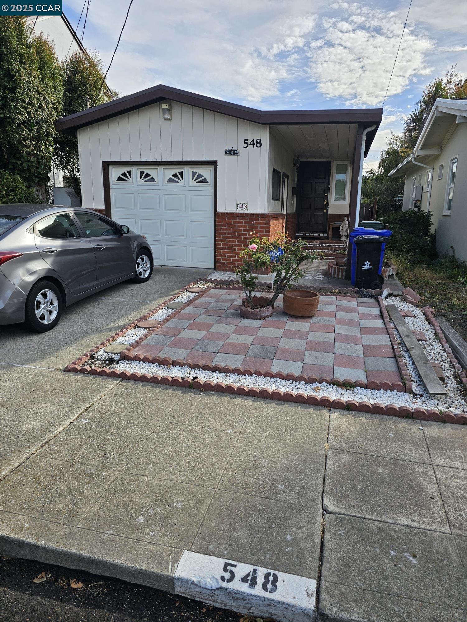 Detail Gallery Image 1 of 1 For 548 30th St, Richmond,  CA 94804 - 2 Beds | 1 Baths
