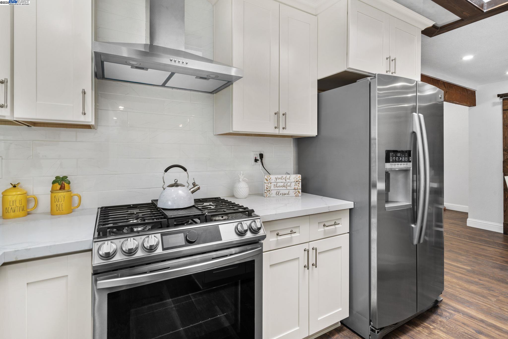 Detail Gallery Image 12 of 49 For 4189 Ogden Dr, Fremont,  CA 94538 - 4 Beds | 2 Baths