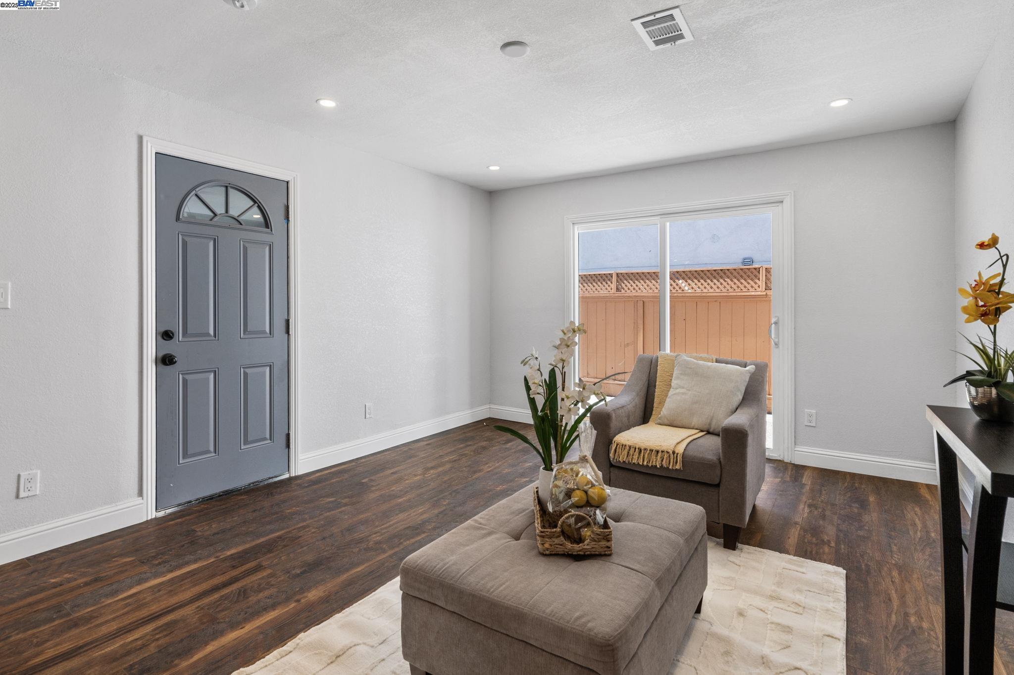 Detail Gallery Image 19 of 49 For 4189 Ogden Dr, Fremont,  CA 94538 - 4 Beds | 2 Baths