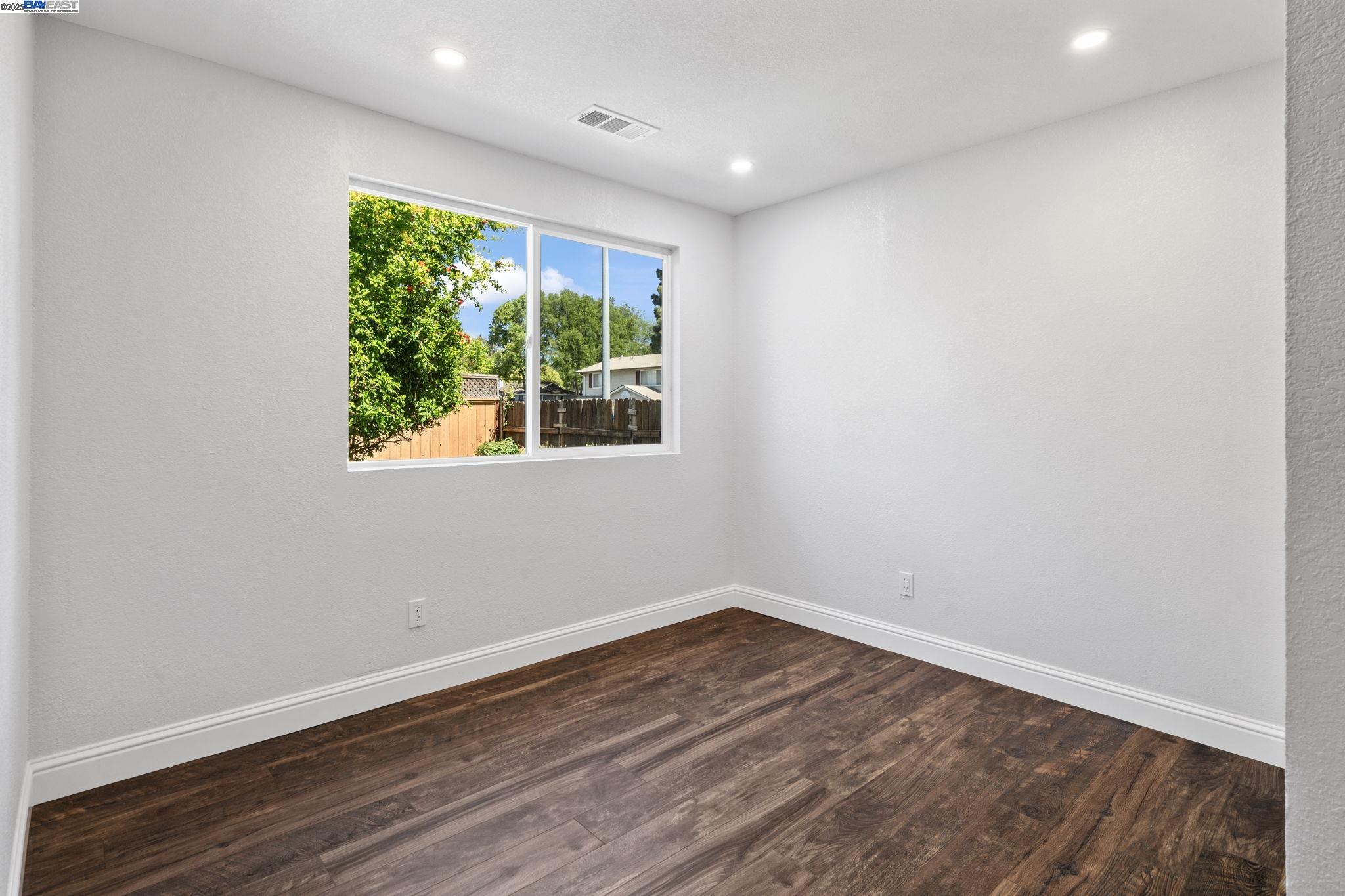 Detail Gallery Image 25 of 49 For 4189 Ogden Dr, Fremont,  CA 94538 - 4 Beds | 2 Baths