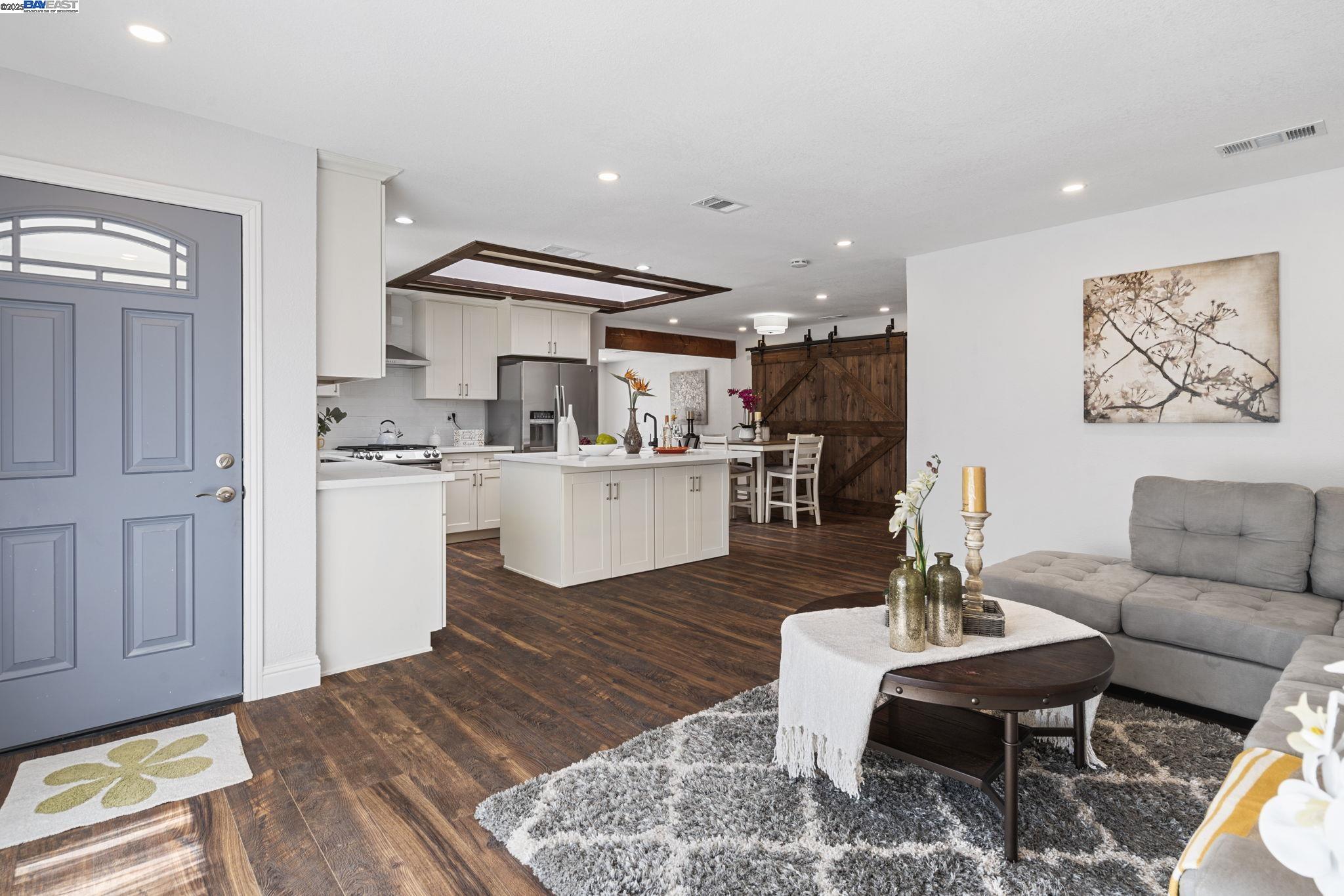 Detail Gallery Image 7 of 49 For 4189 Ogden Dr, Fremont,  CA 94538 - 4 Beds | 2 Baths