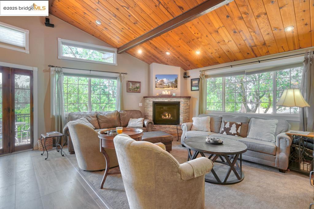 Detail Gallery Image 11 of 41 For 20738 Forestwood, Groveland,  CA 95321-9324 - 3 Beds | 3 Baths