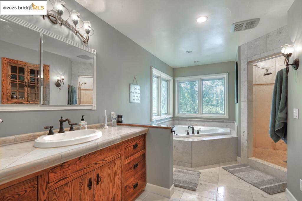 Detail Gallery Image 20 of 41 For 20738 Forestwood, Groveland,  CA 95321-9324 - 3 Beds | 3 Baths