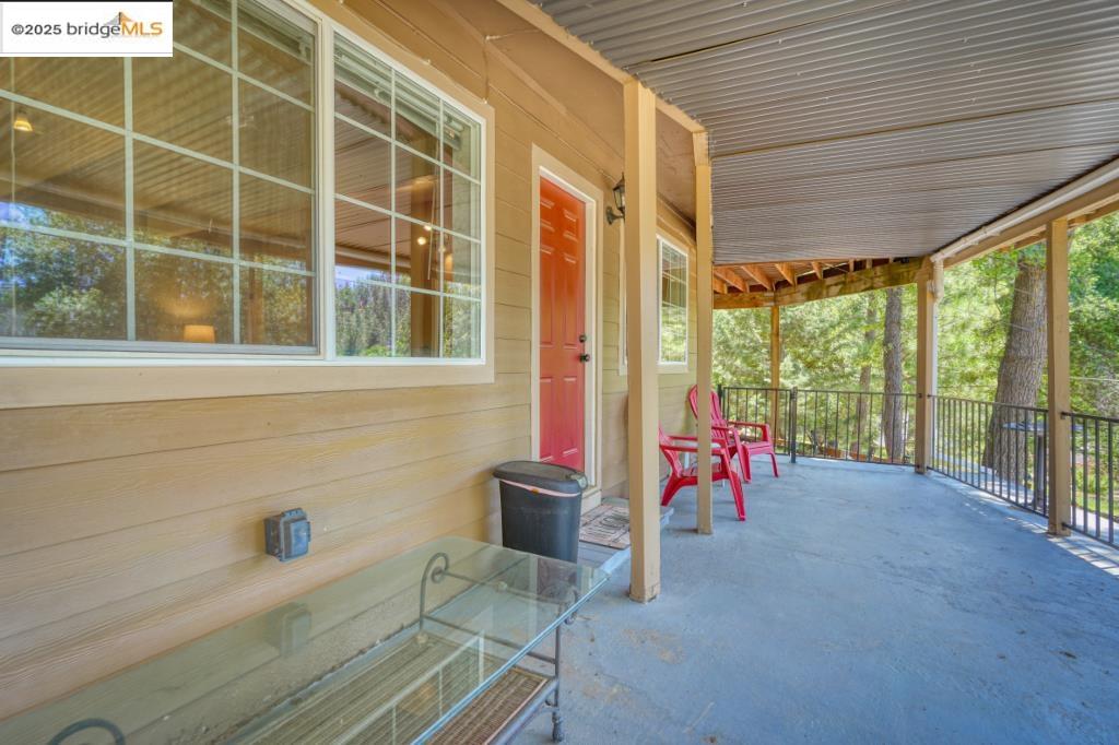 Detail Gallery Image 5 of 41 For 20738 Forestwood, Groveland,  CA 95321-9324 - 3 Beds | 3 Baths