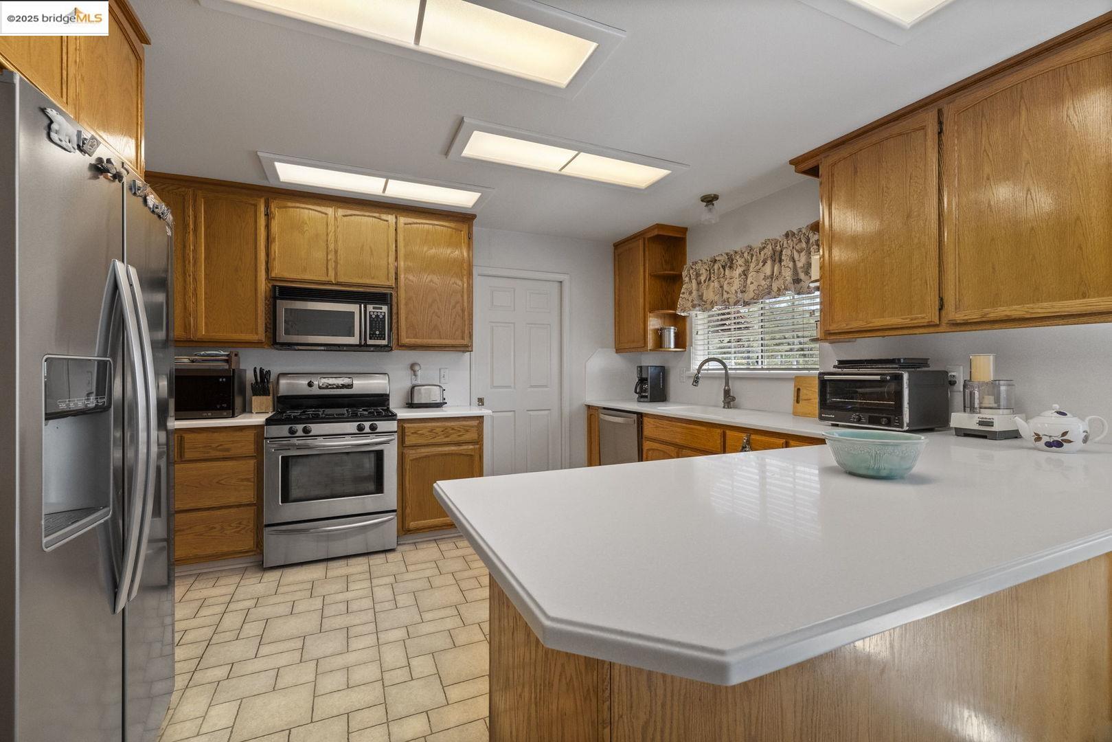 Detail Gallery Image 14 of 43 For 19989 Lane Ct, Sonora,  CA 95370 - 3 Beds | 2 Baths