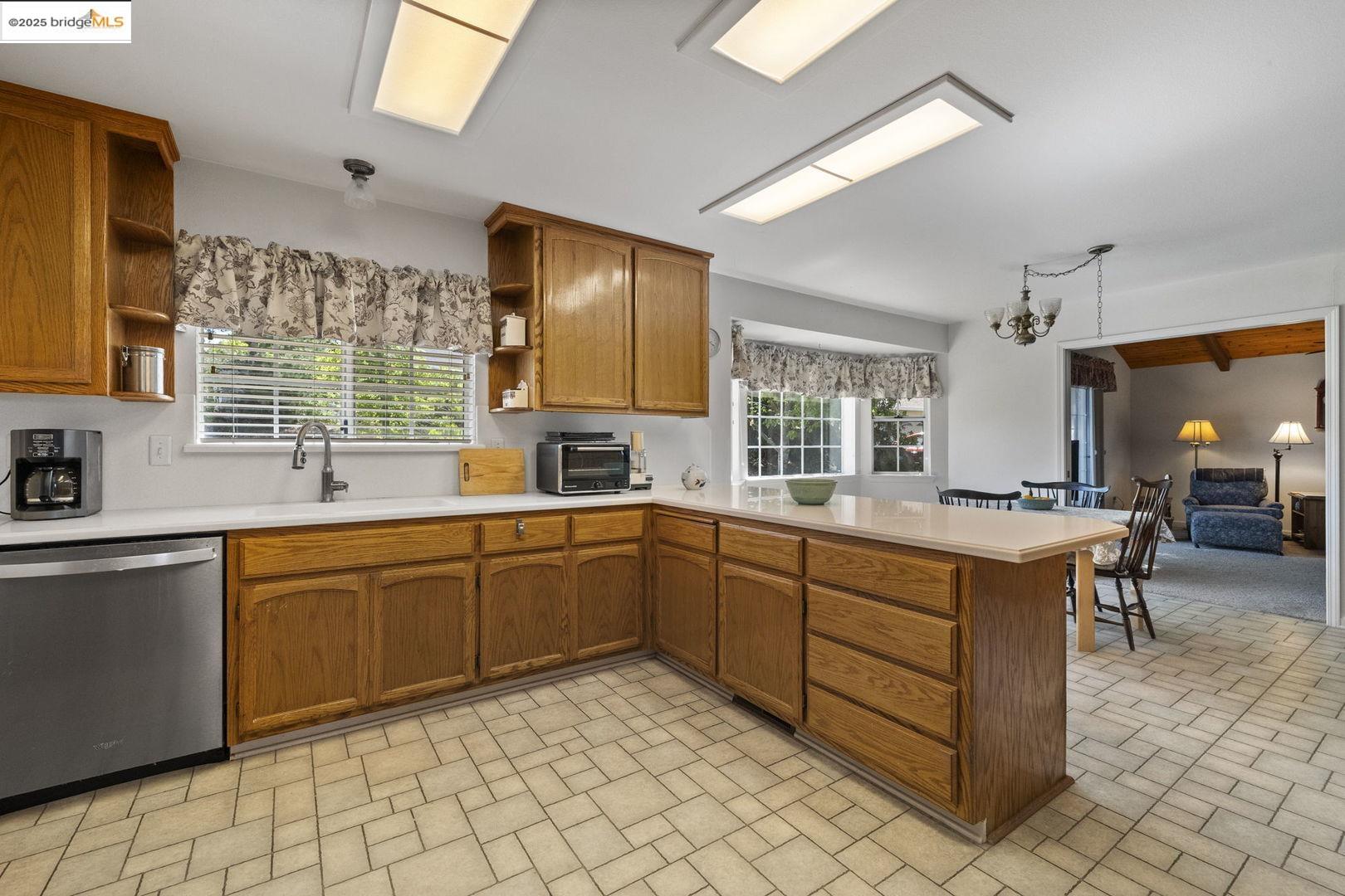 Detail Gallery Image 15 of 43 For 19989 Lane Ct, Sonora,  CA 95370 - 3 Beds | 2 Baths