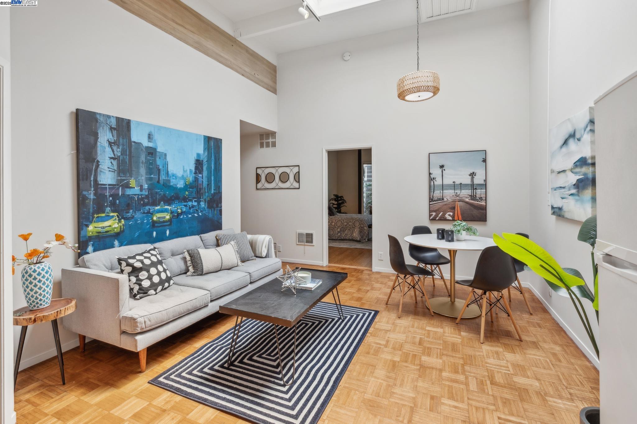 Detail Gallery Image 15 of 46 For 2112 West St #2,  Oakland,  CA 94612 - 2 Beds | 2 Baths