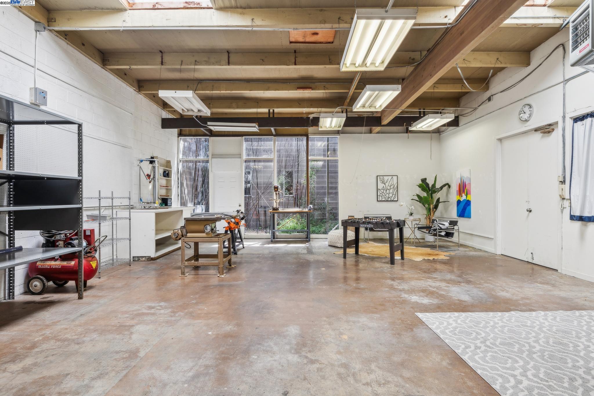 Detail Gallery Image 39 of 46 For 2112 West St #2,  Oakland,  CA 94612 - 2 Beds | 2 Baths