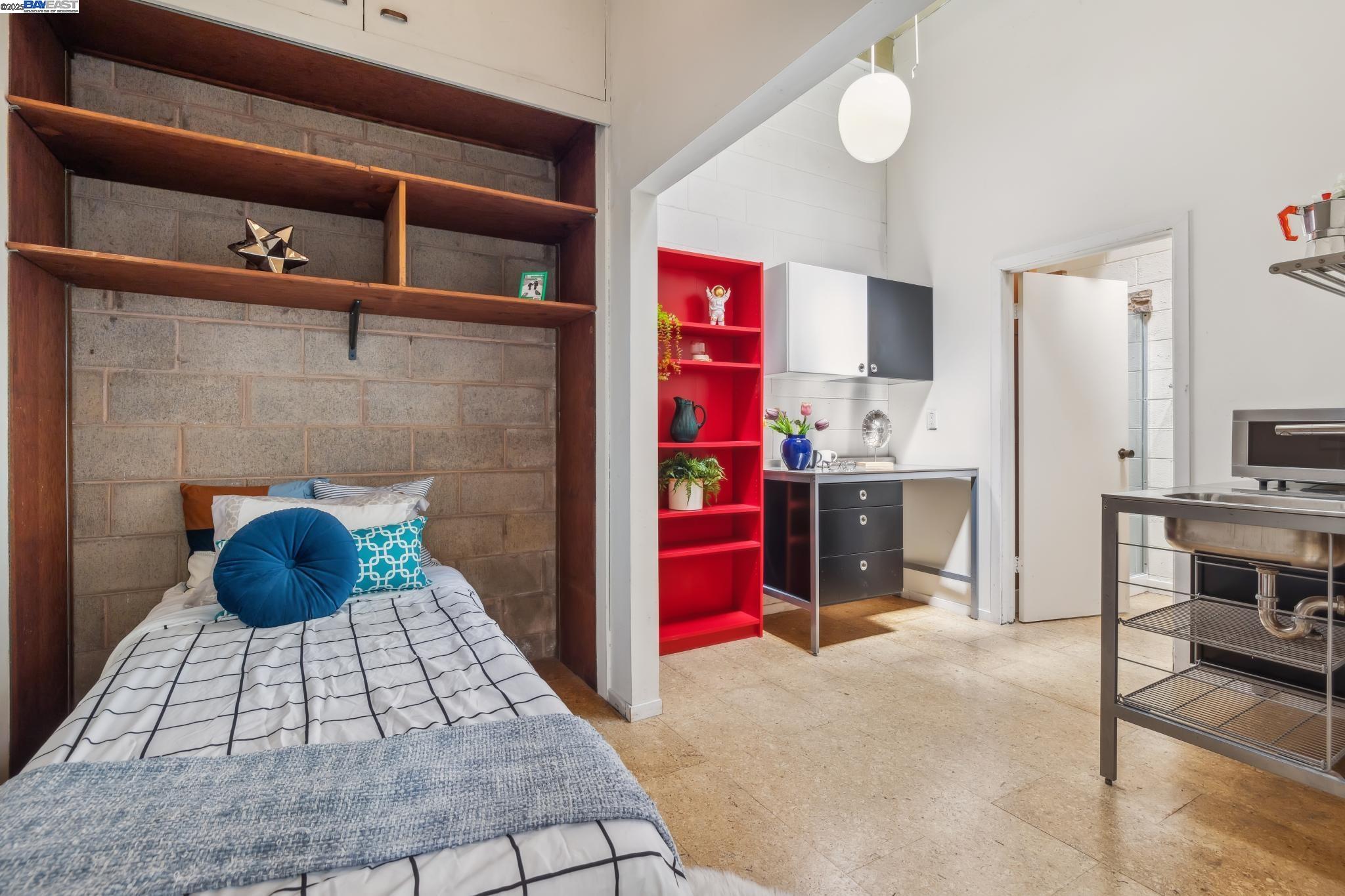 Detail Gallery Image 40 of 46 For 2112 West St #2,  Oakland,  CA 94612 - 2 Beds | 2 Baths