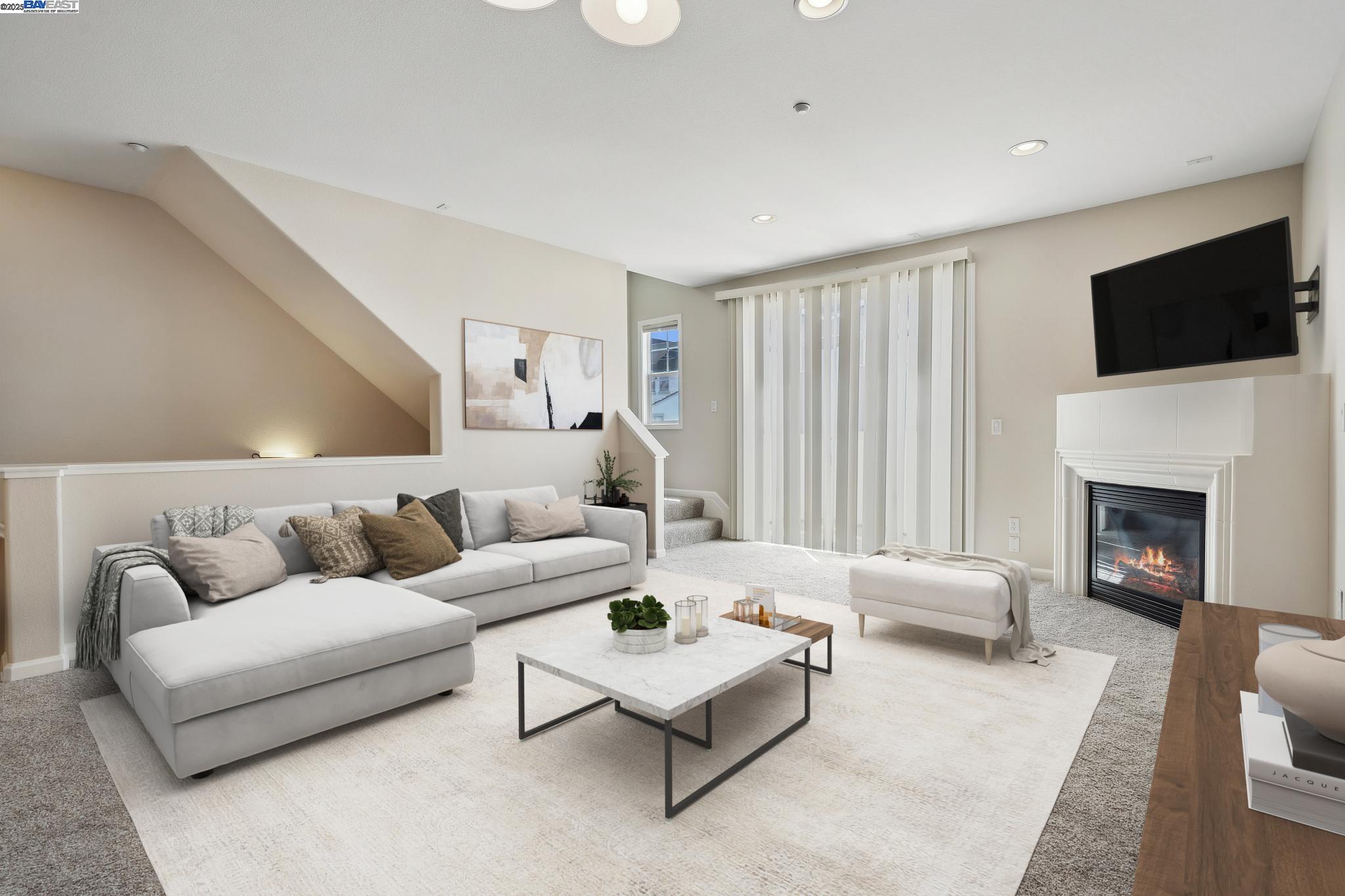 Detail Gallery Image 2 of 25 For 4225 Clarinbridge Cir, Dublin,  CA 94568 - 1 Beds | 1/1 Baths