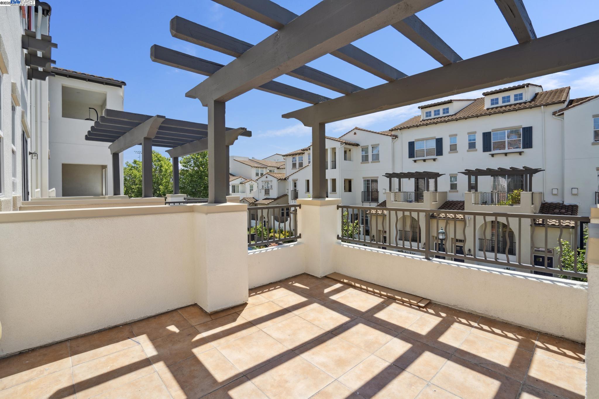 Detail Gallery Image 15 of 25 For 4225 Clarinbridge Cir, Dublin,  CA 94568 - 1 Beds | 1/1 Baths