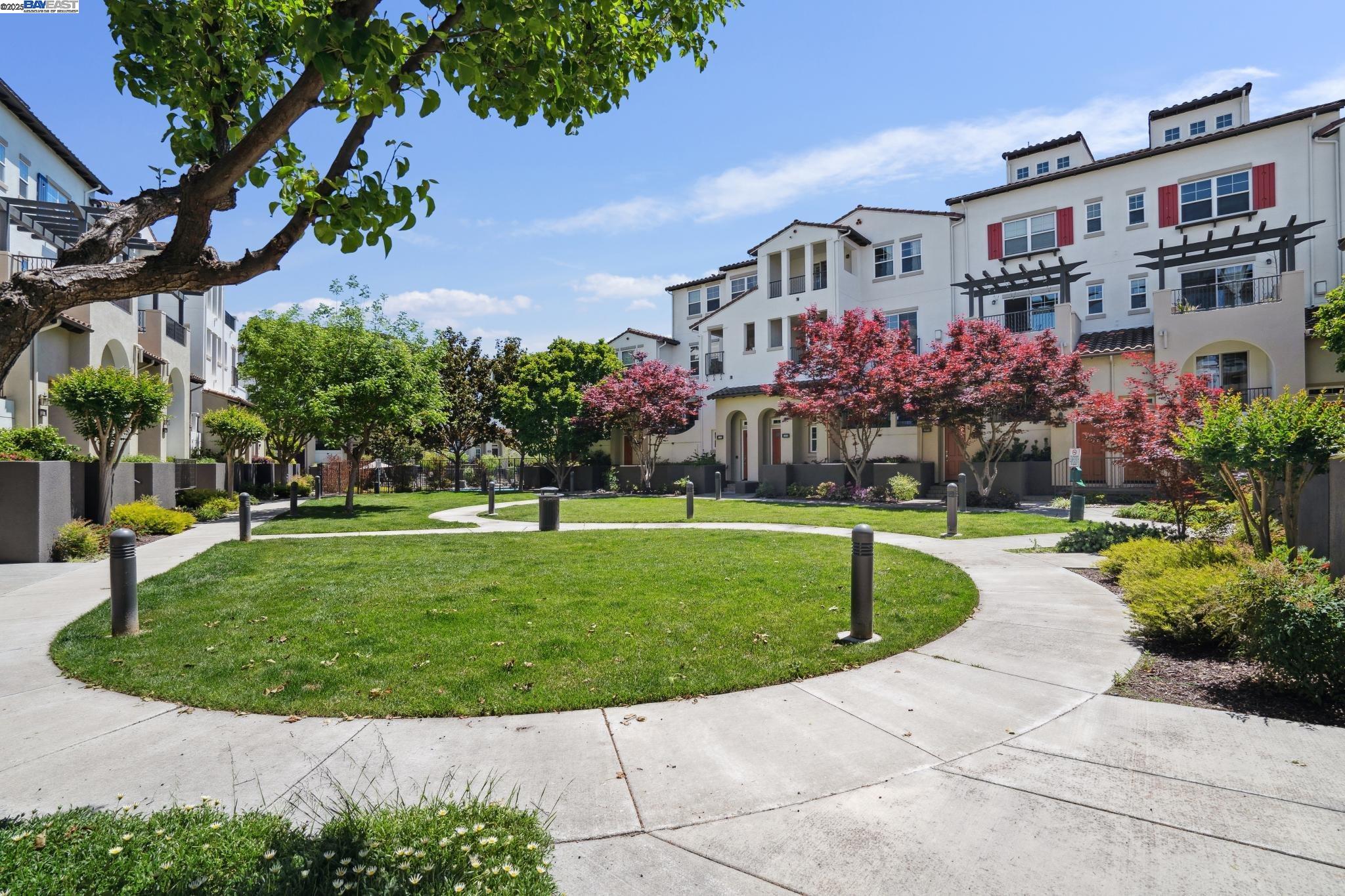 Detail Gallery Image 17 of 25 For 4225 Clarinbridge Cir, Dublin,  CA 94568 - 1 Beds | 1/1 Baths