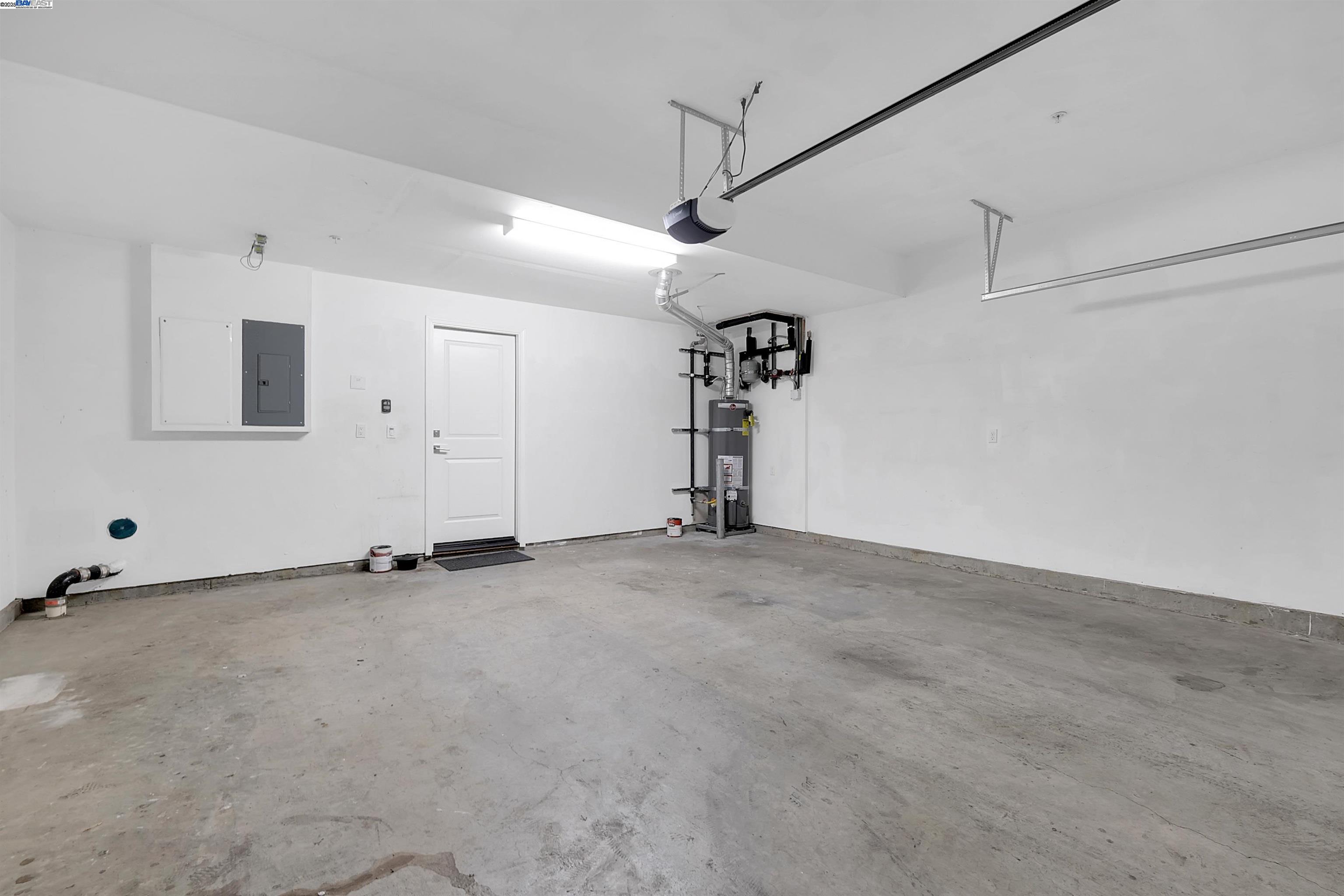 Detail Gallery Image 29 of 32 For 1233 Bockman Rd #19,  San Lorenzo,  CA 94580 - 3 Beds | 2/1 Baths