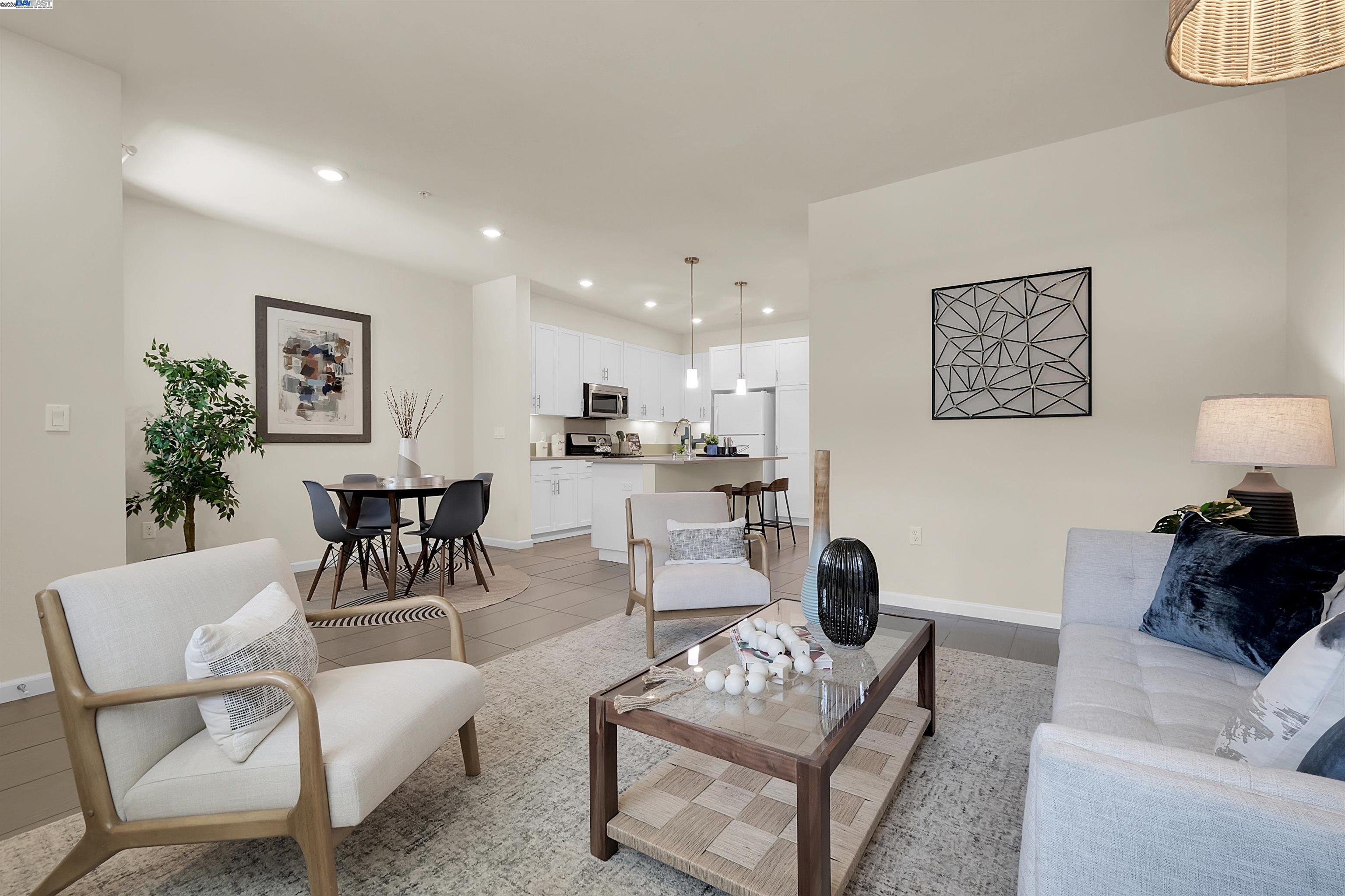 Detail Gallery Image 5 of 32 For 1233 Bockman Rd #19,  San Lorenzo,  CA 94580 - 3 Beds | 2/1 Baths