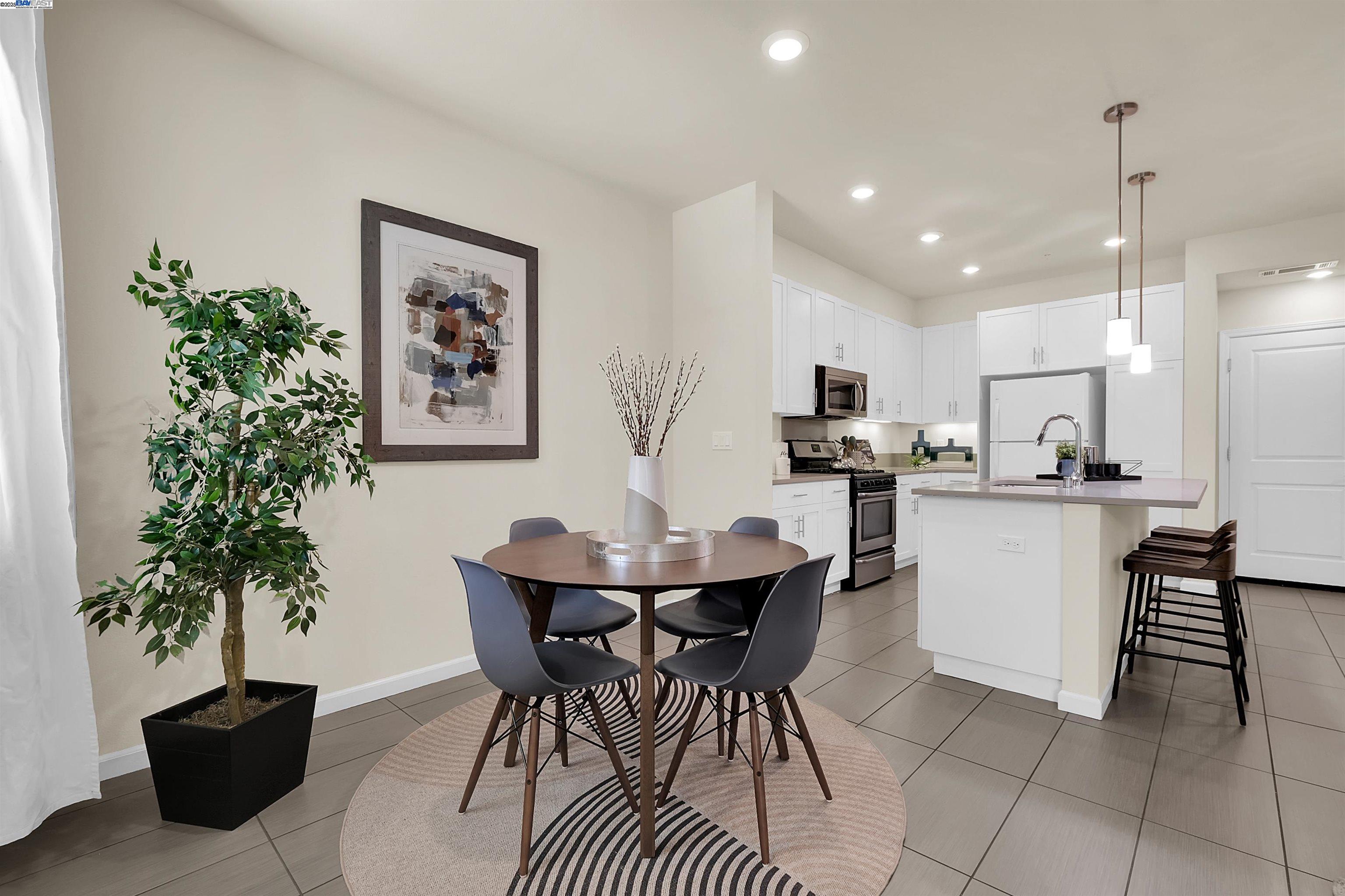 Detail Gallery Image 9 of 32 For 1233 Bockman Rd #19,  San Lorenzo,  CA 94580 - 3 Beds | 2/1 Baths