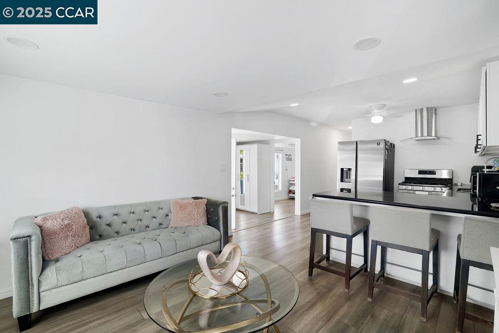 Detail Gallery Image 2 of 26 For 3301 Buchanan #85,  Antioch,  CA 94509 - 2 Beds | 1 Baths