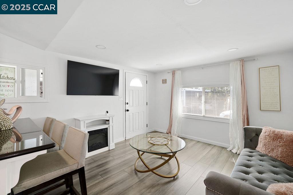 Detail Gallery Image 4 of 26 For 3301 Buchanan #85,  Antioch,  CA 94509 - 2 Beds | 1 Baths