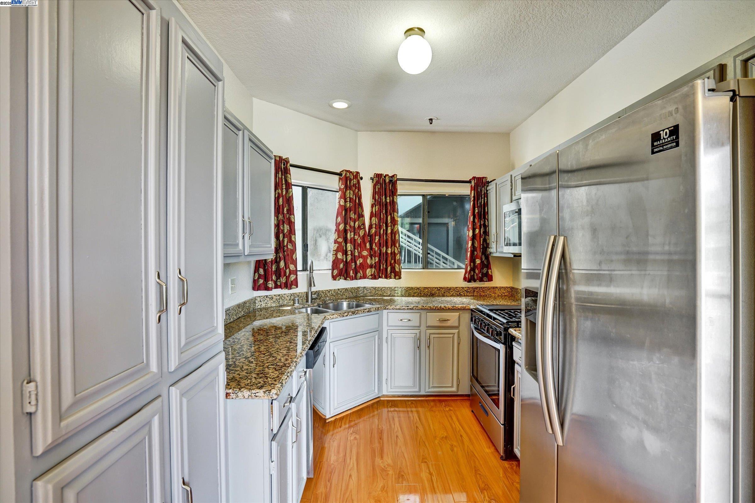 Detail Gallery Image 13 of 43 For 3402 Pinewood Ter #211,  Fremont,  CA 94536 - 2 Beds | 2 Baths