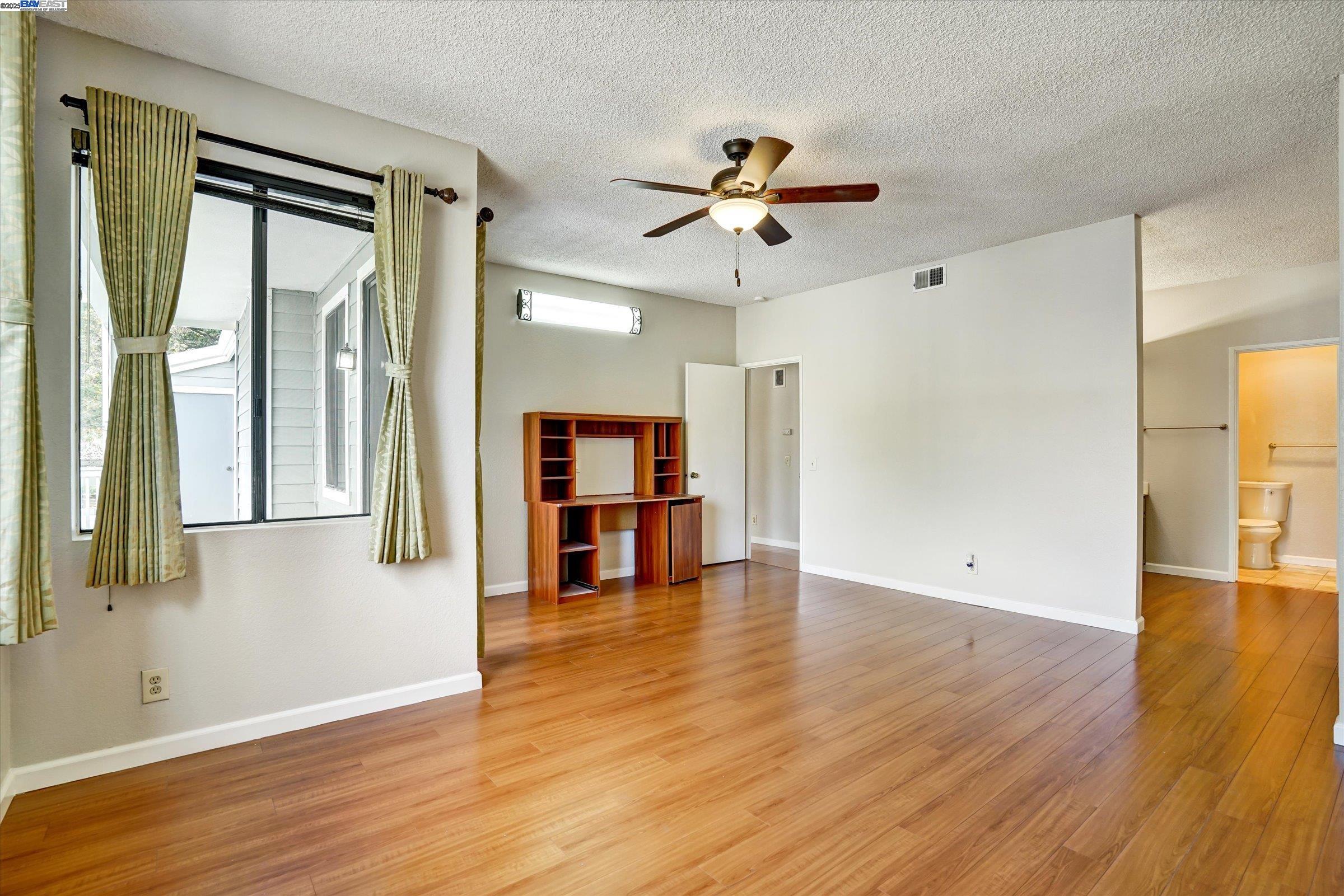 Detail Gallery Image 19 of 43 For 3402 Pinewood Ter #211,  Fremont,  CA 94536 - 2 Beds | 2 Baths