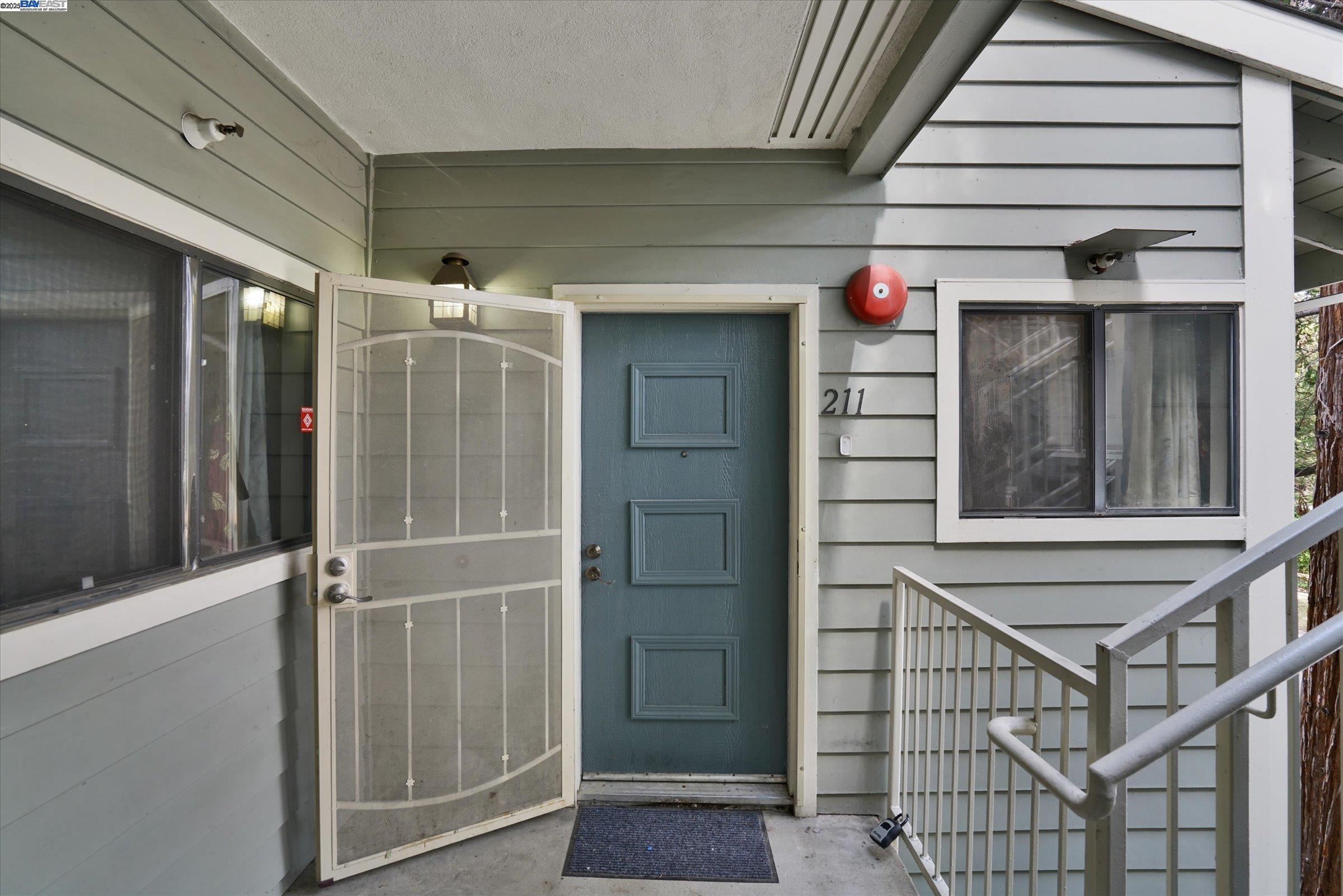 Detail Gallery Image 4 of 43 For 3402 Pinewood Ter #211,  Fremont,  CA 94536 - 2 Beds | 2 Baths