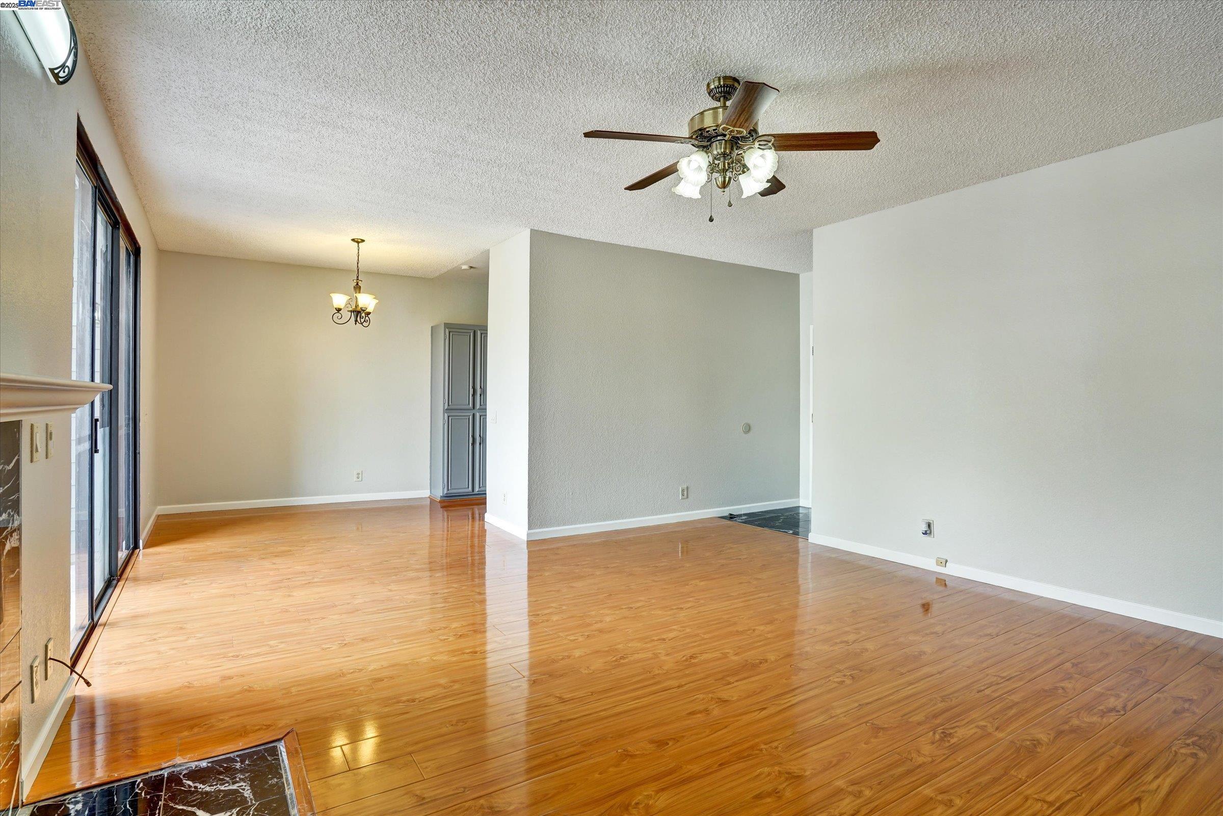 Detail Gallery Image 8 of 43 For 3402 Pinewood Ter #211,  Fremont,  CA 94536 - 2 Beds | 2 Baths