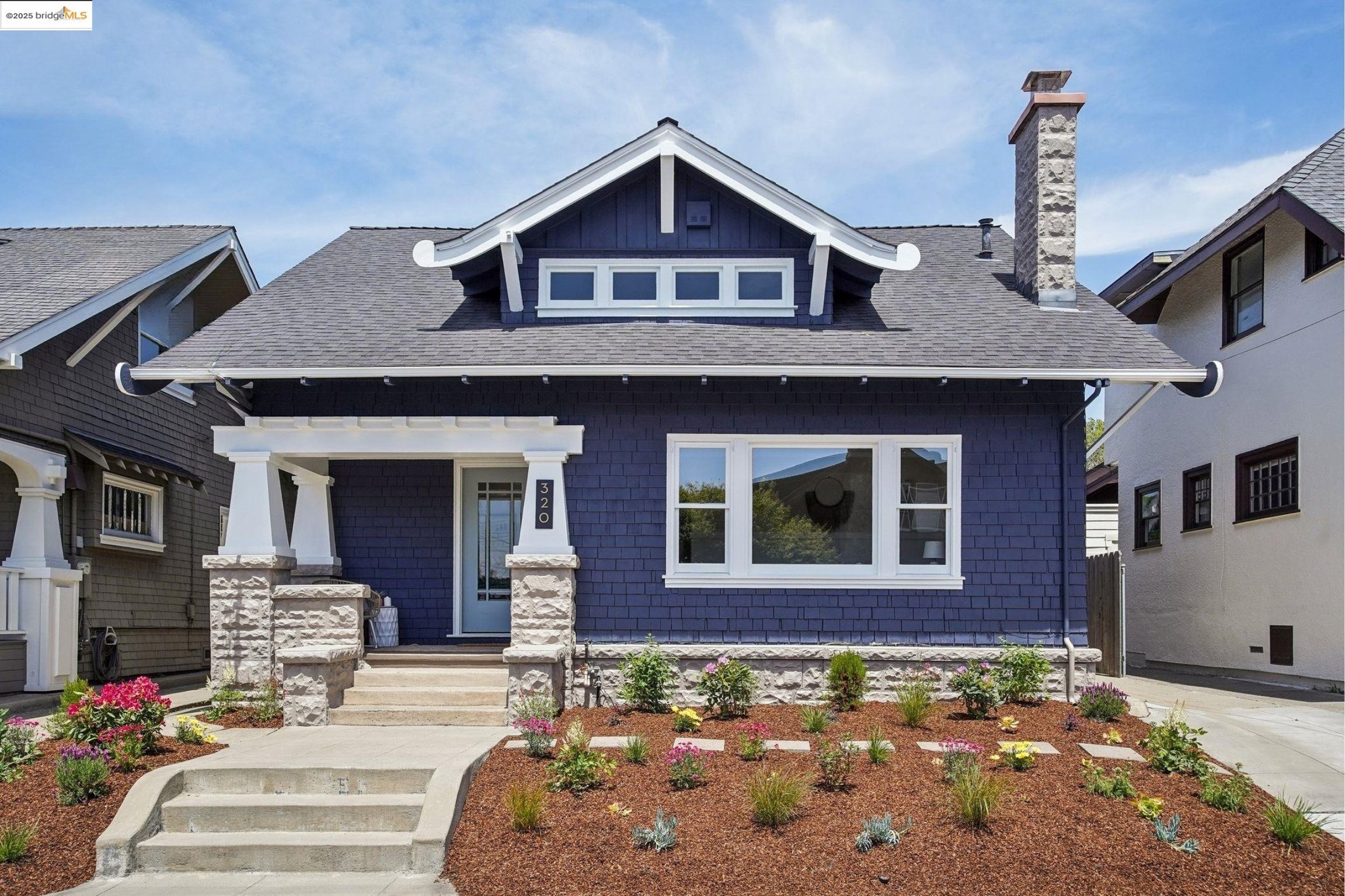 Detail Gallery Image 1 of 1 For 320 Forest St, Oakland,  CA 94618 - 2 Beds | 1 Baths