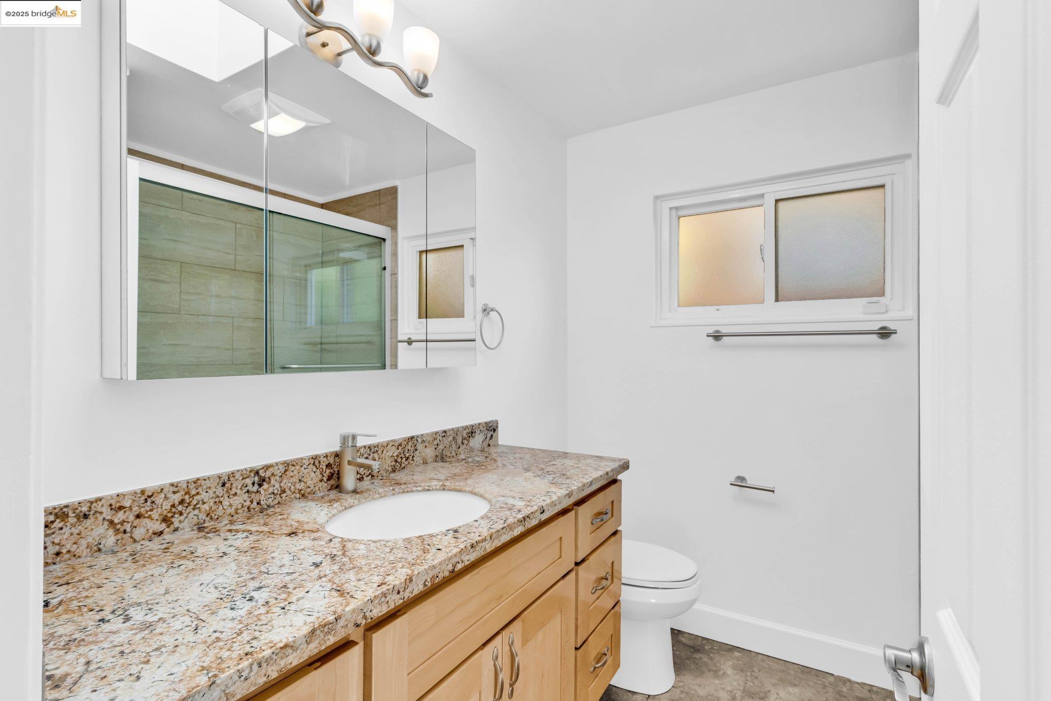 Detail Gallery Image 29 of 56 For 3699 Malcolm Ave, Oakland,  CA 94605 - 4 Beds | 2 Baths