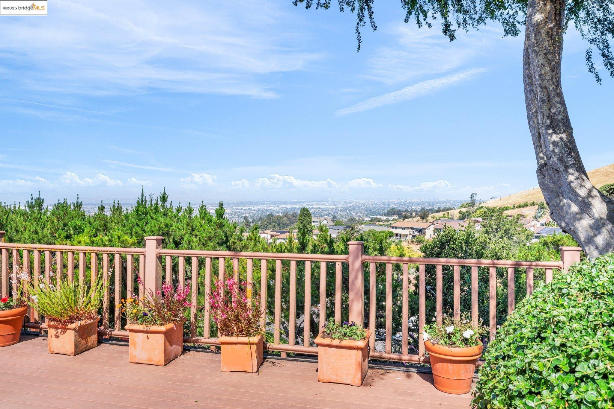 Detail Gallery Image 34 of 56 For 3699 Malcolm Ave, Oakland,  CA 94605 - 4 Beds | 2 Baths
