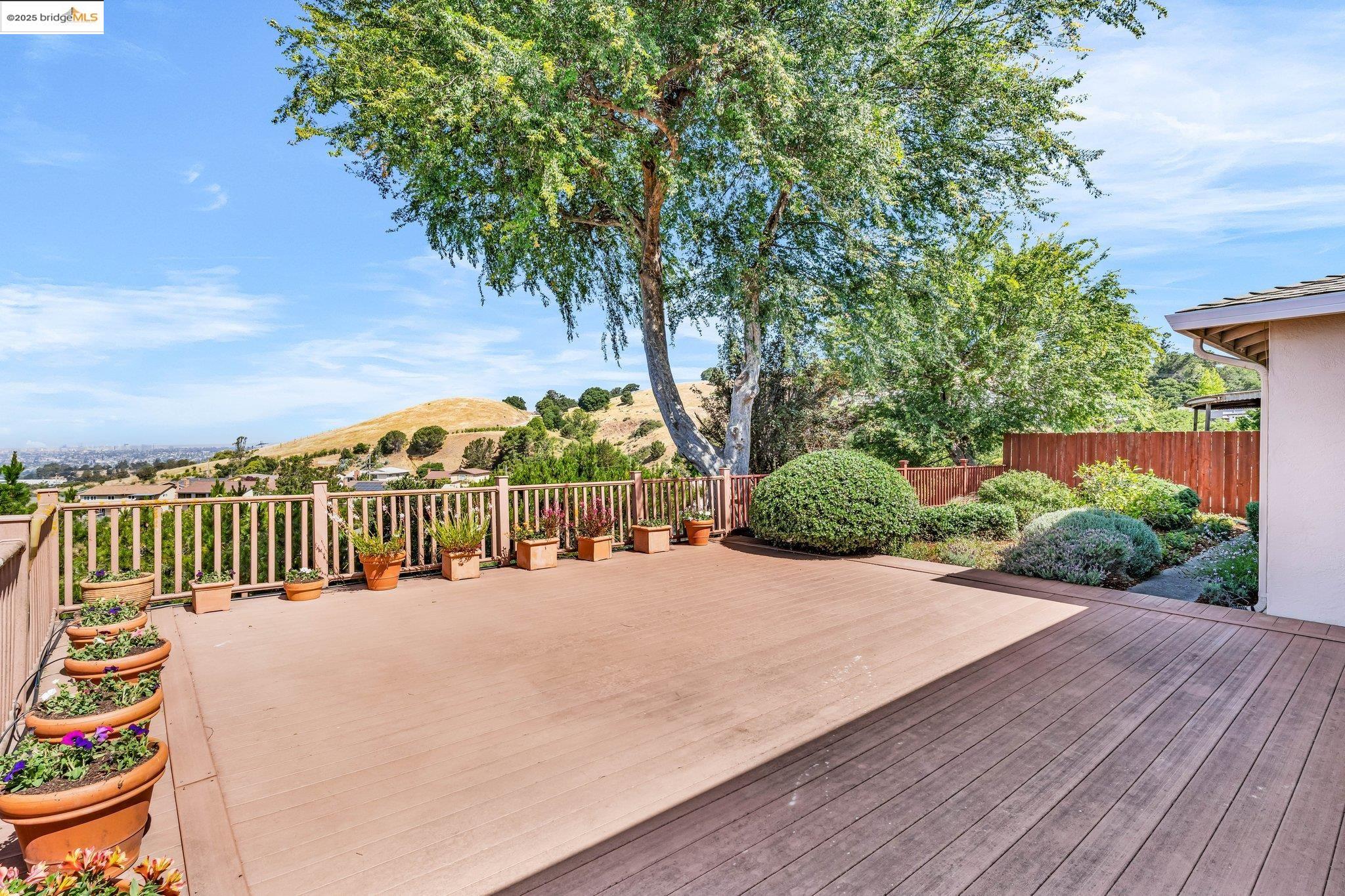 Detail Gallery Image 35 of 56 For 3699 Malcolm Ave, Oakland,  CA 94605 - 4 Beds | 2 Baths