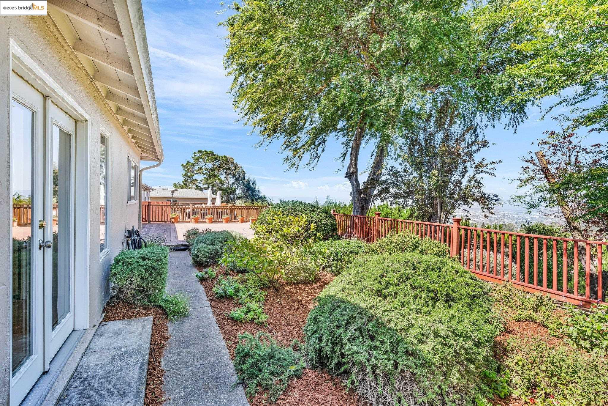 Detail Gallery Image 37 of 56 For 3699 Malcolm Ave, Oakland,  CA 94605 - 4 Beds | 2 Baths