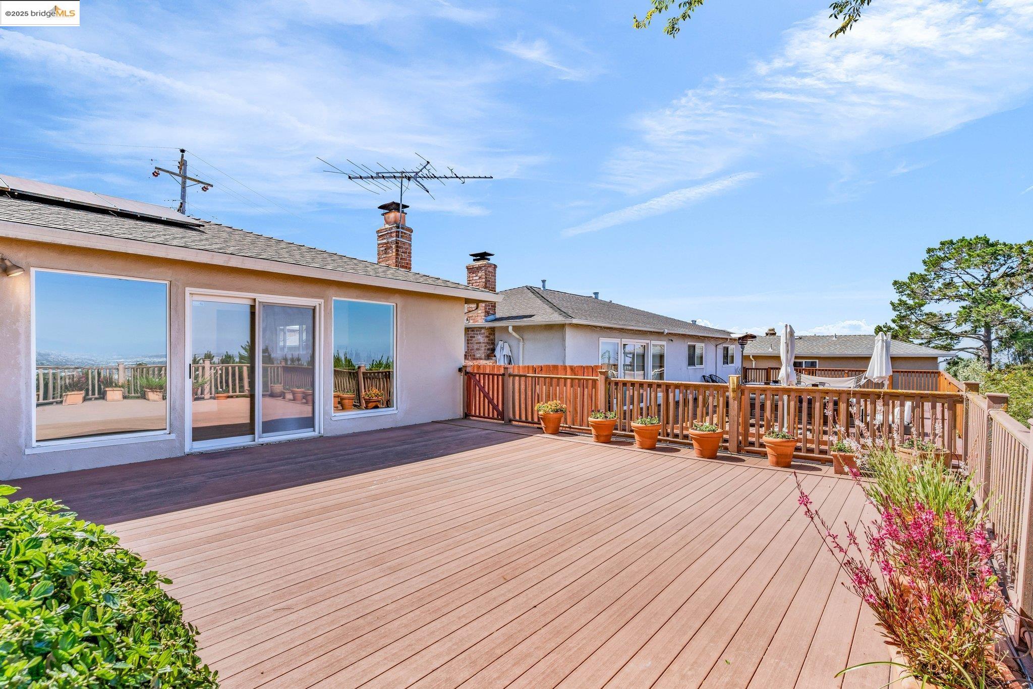 Detail Gallery Image 39 of 56 For 3699 Malcolm Ave, Oakland,  CA 94605 - 4 Beds | 2 Baths